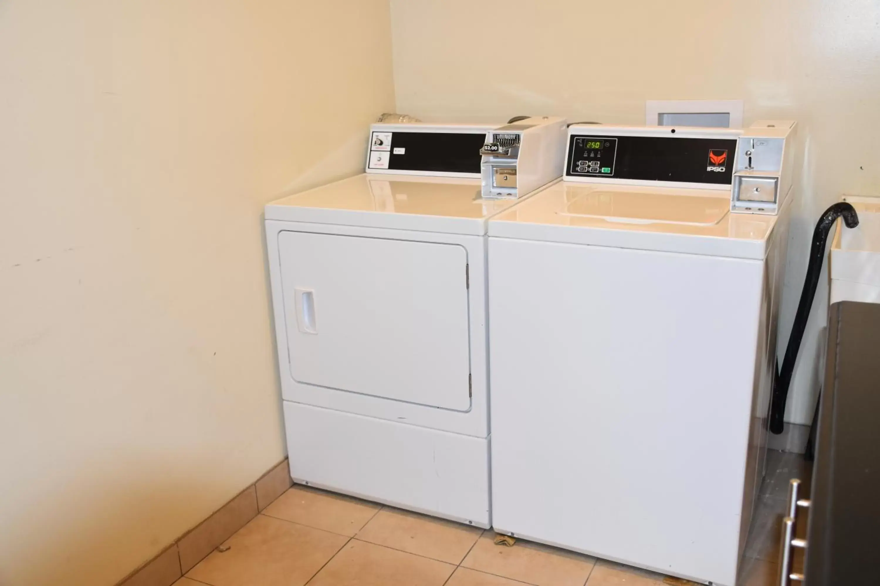 laundry, Kitchen/Kitchenette in Gateway Lodge