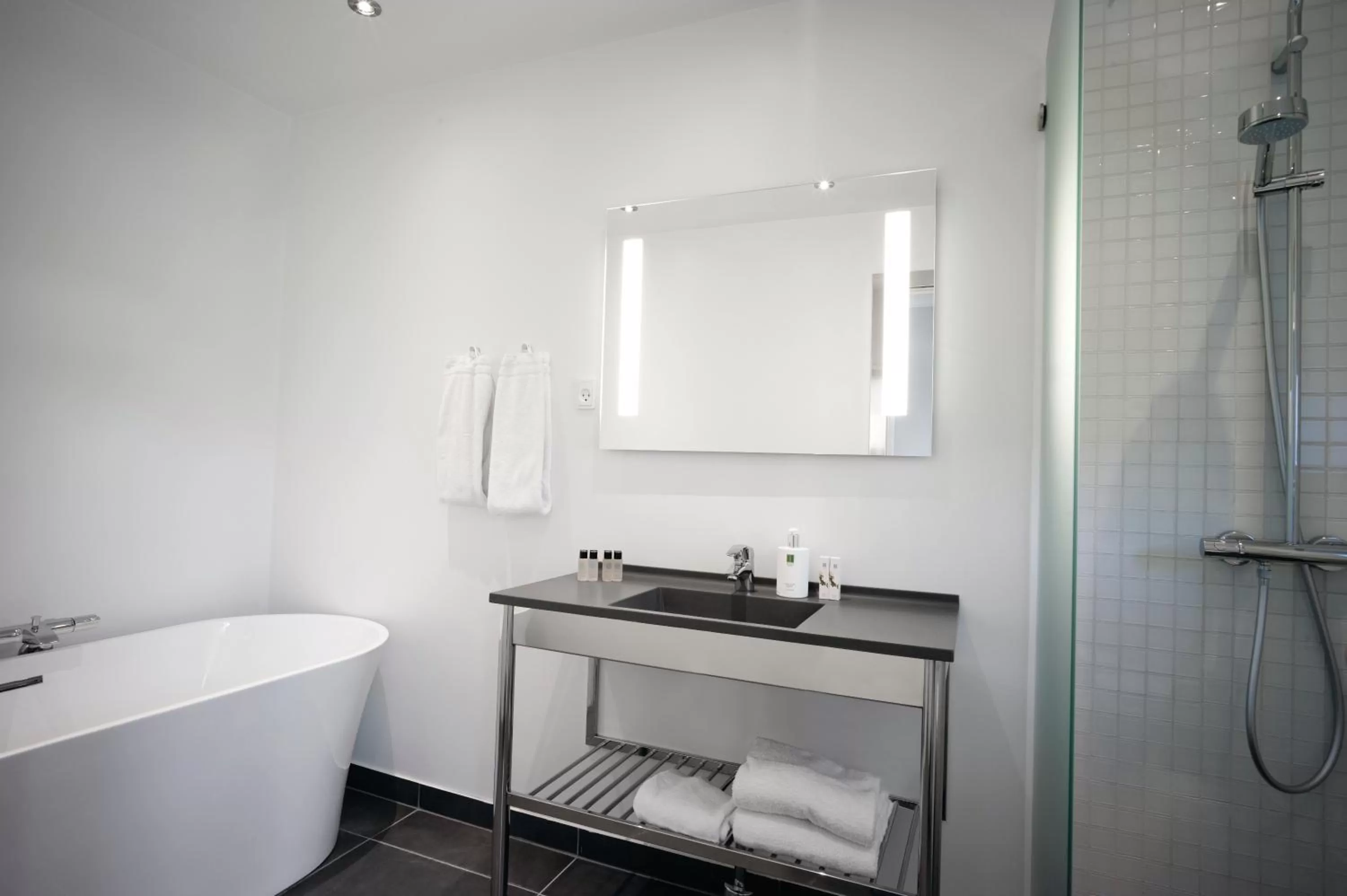 Suite Main - single occupancy in Hotel Fredensborg Store Kro