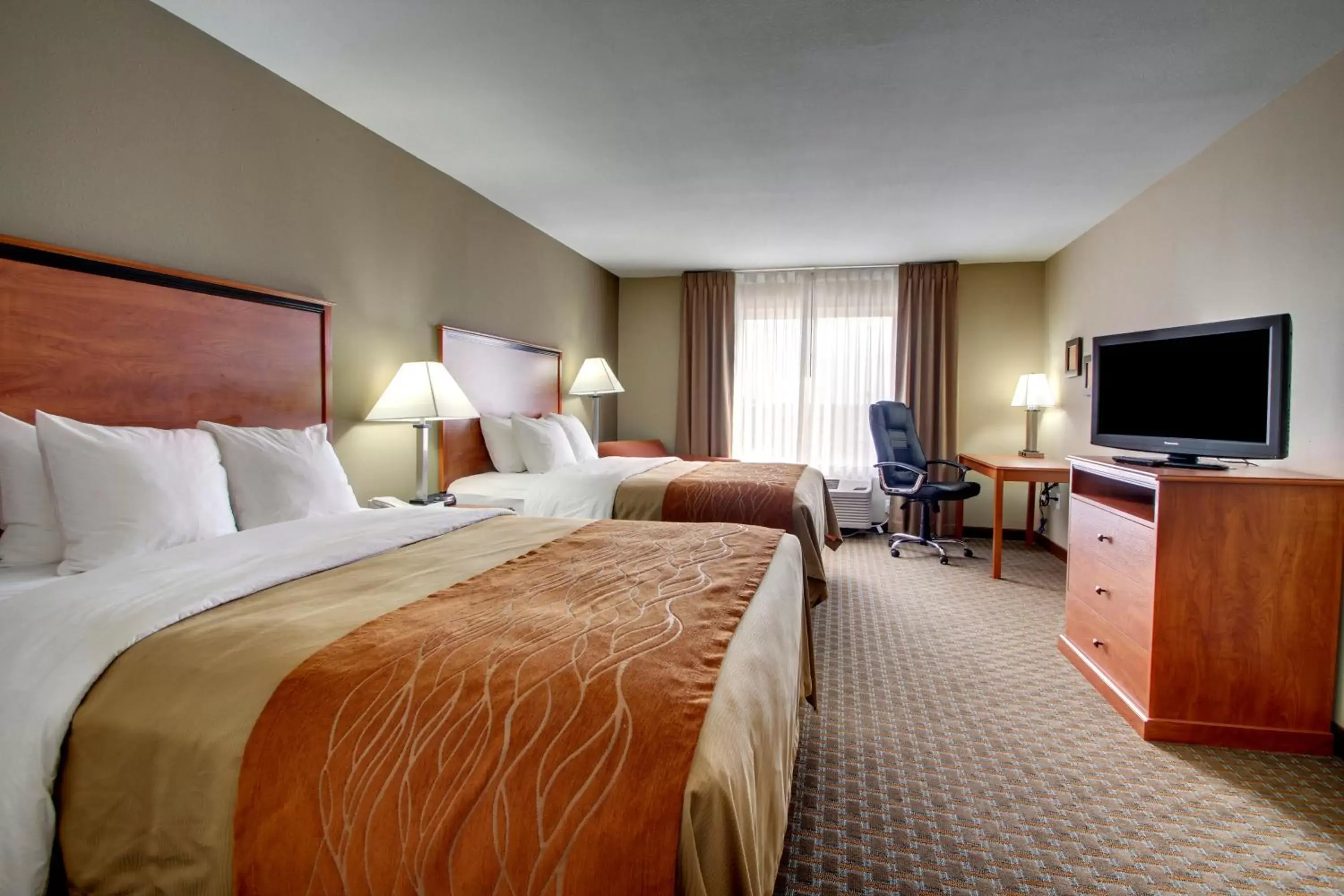 Photo of the whole room in Comfort Inn & Suites Marion I-57