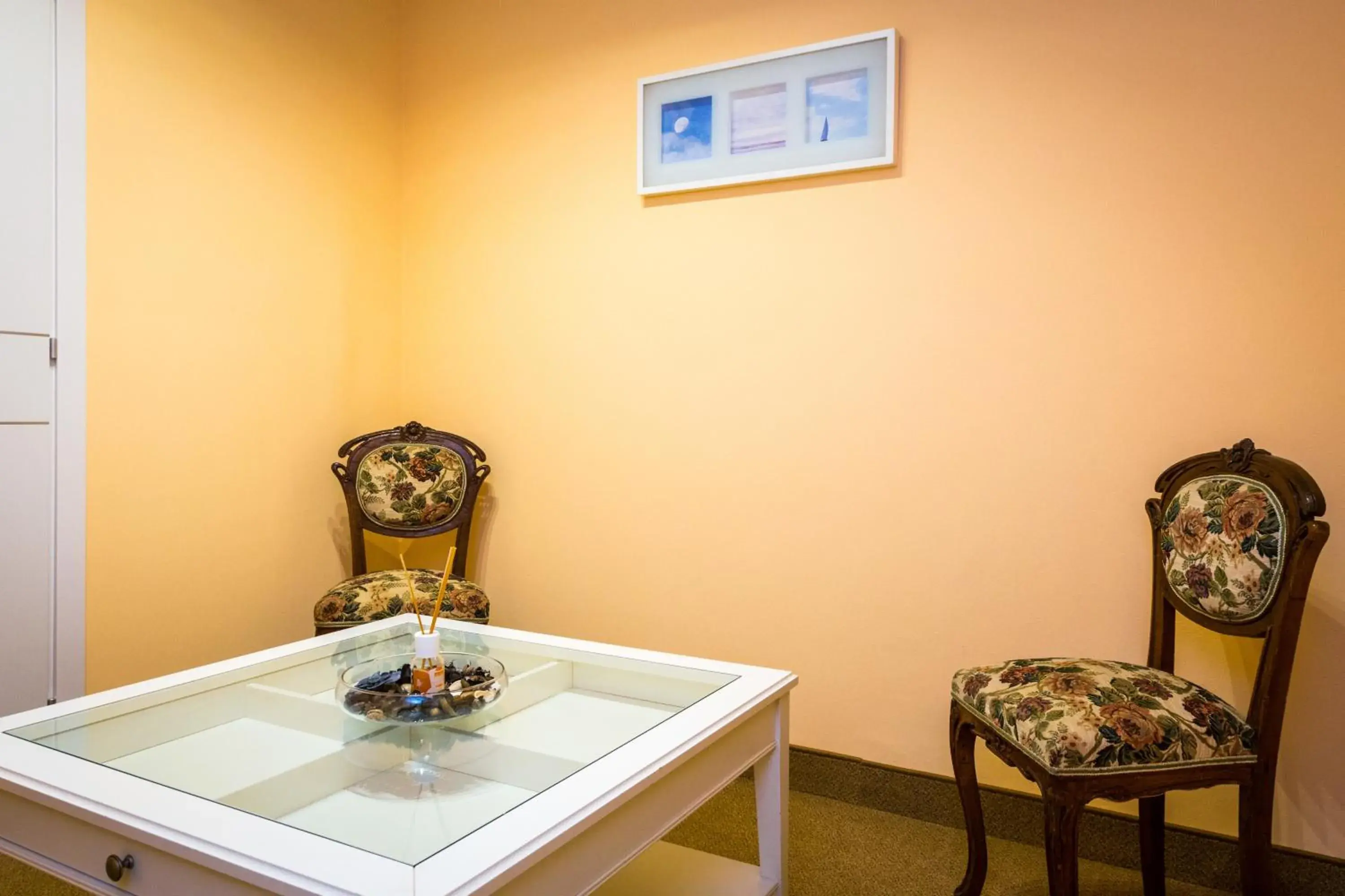 Decorative detail, Seating Area in Hotel Boccascena