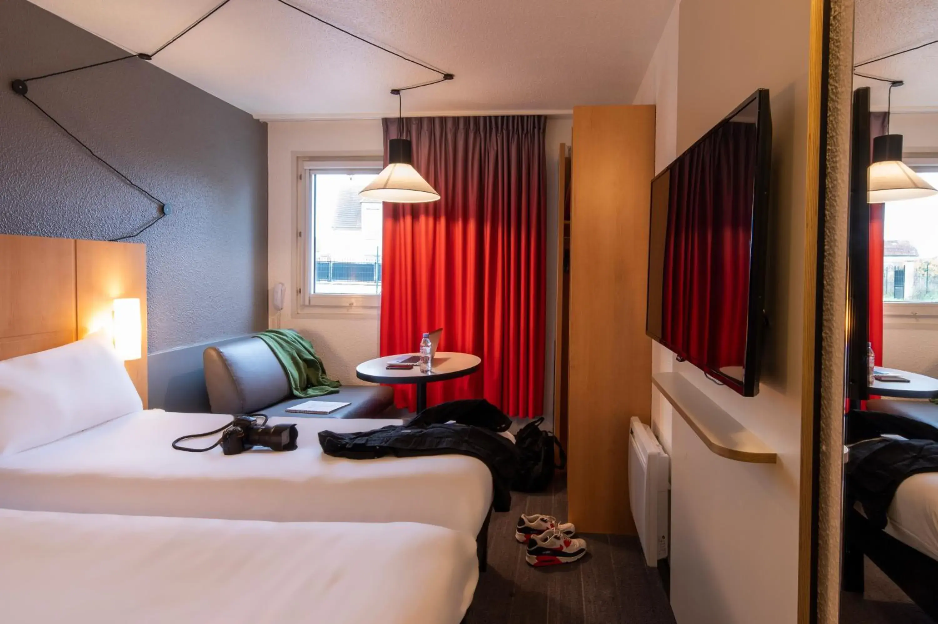 Bedroom, Bed in ibis Cergy Pontoise Le Port