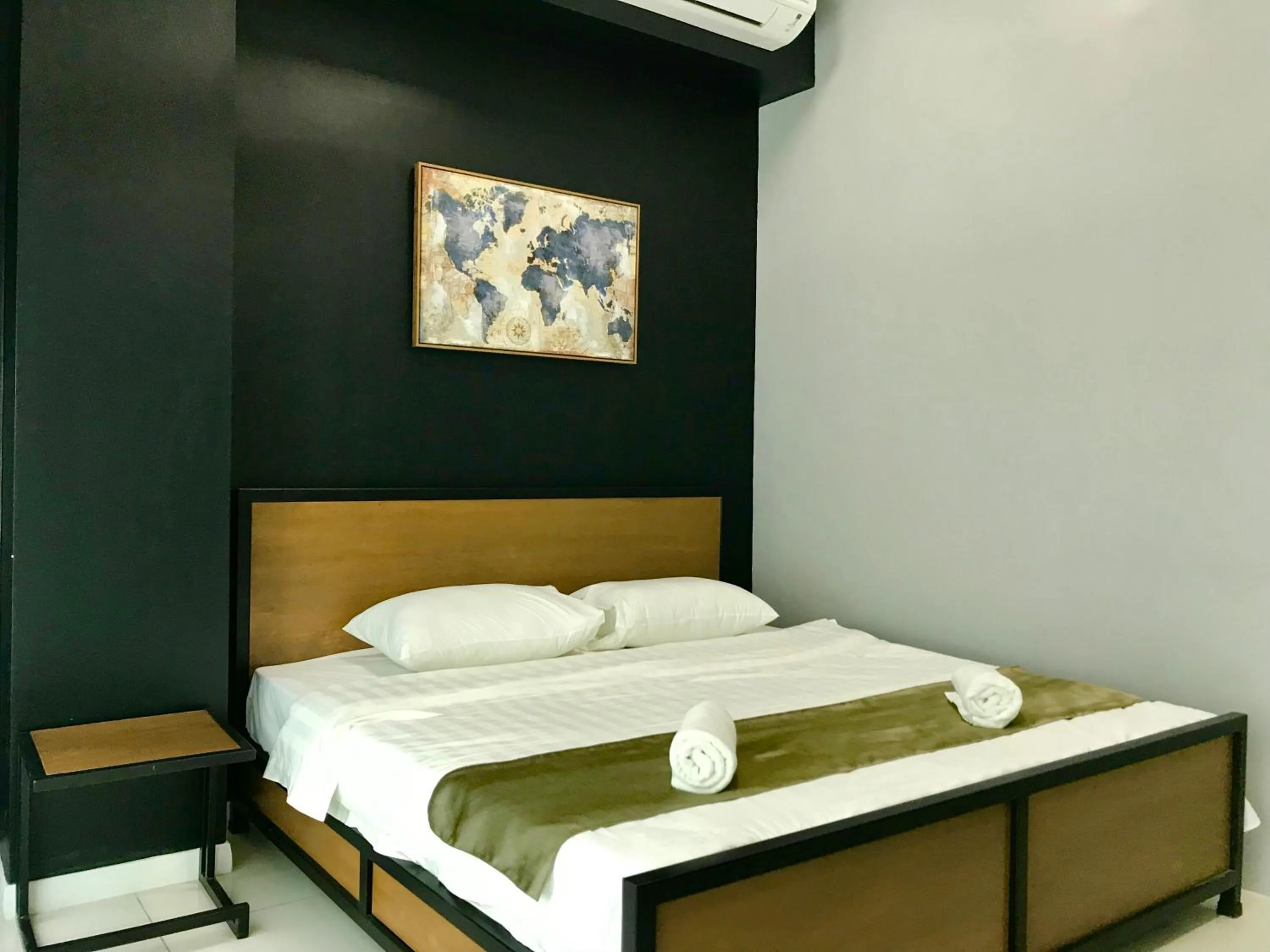 Bedroom in Sunset Seaview Vacation Condos @ Infinity Avenue