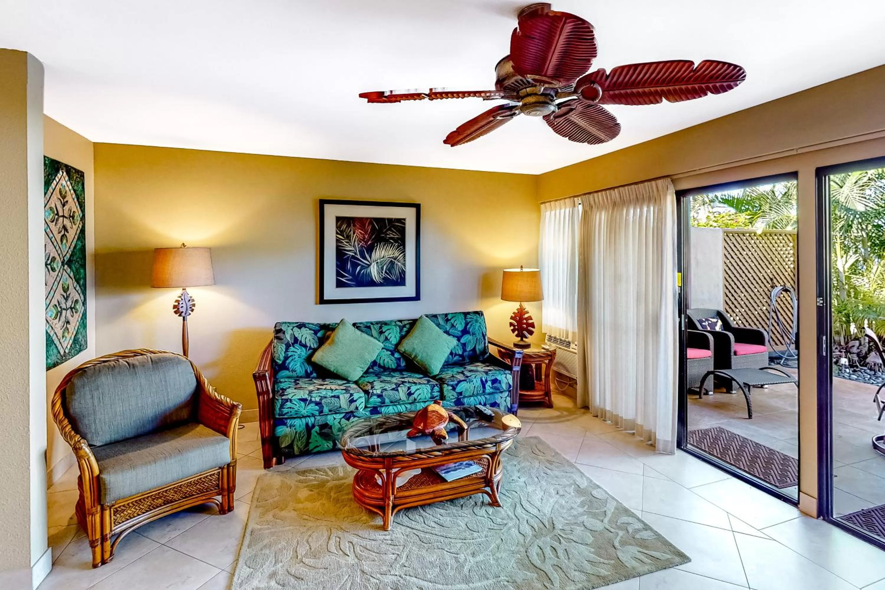 Seating Area in Maui Kamaole