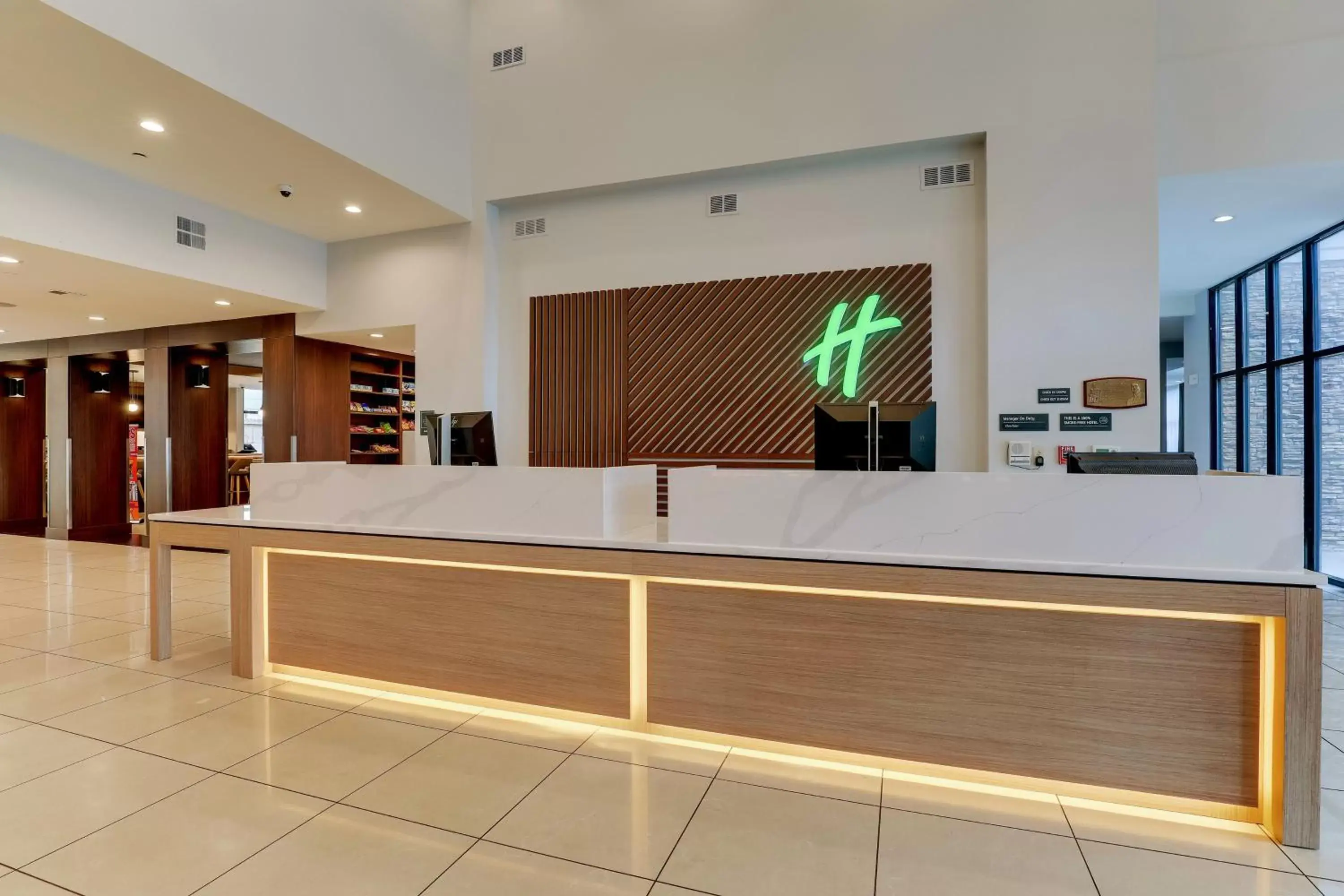 Property building, Lobby/Reception in Holiday Inn Mobile Airport, an IHG Hotel