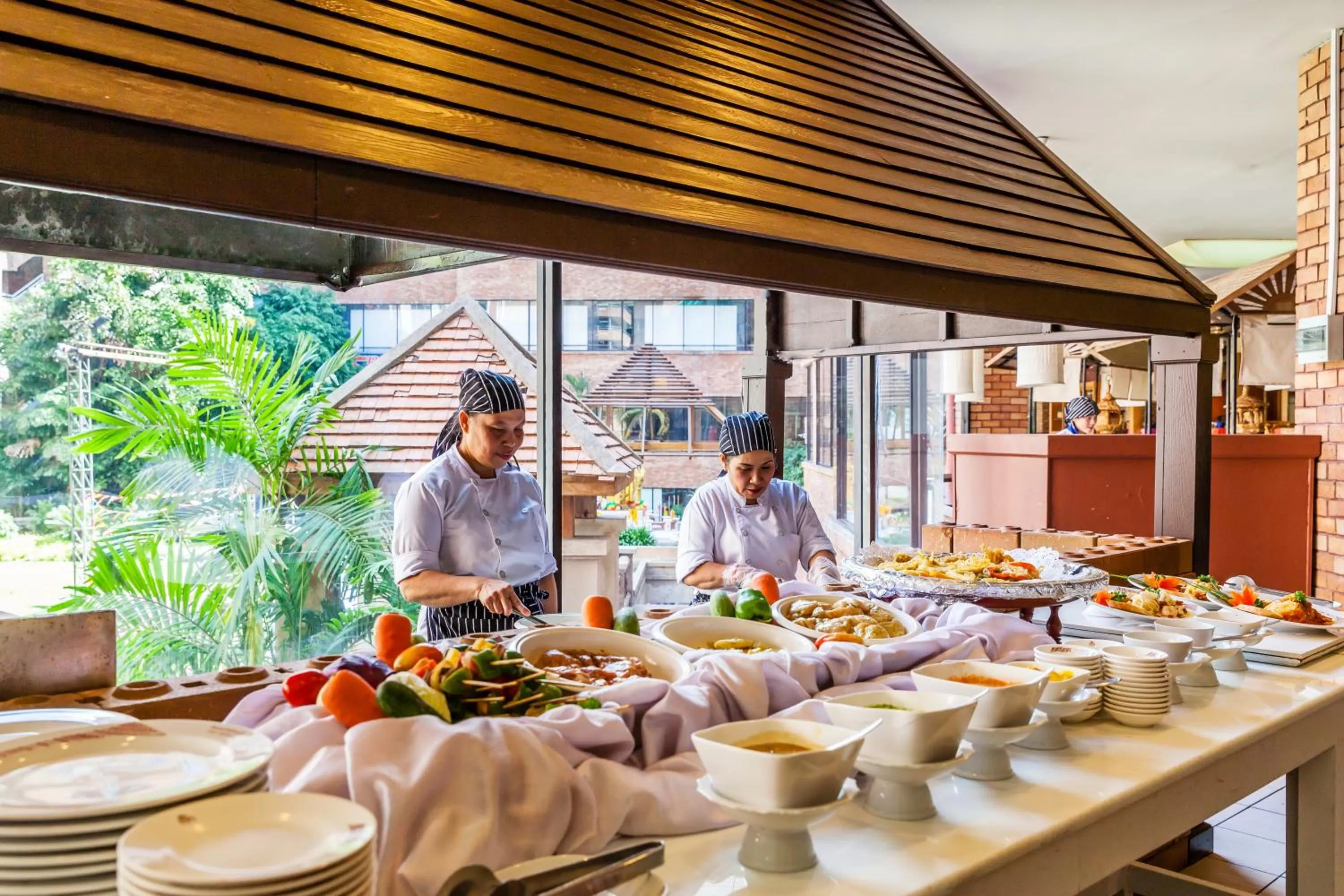 Restaurant/places to eat in Lotus Pang Suan Kaew Hotel