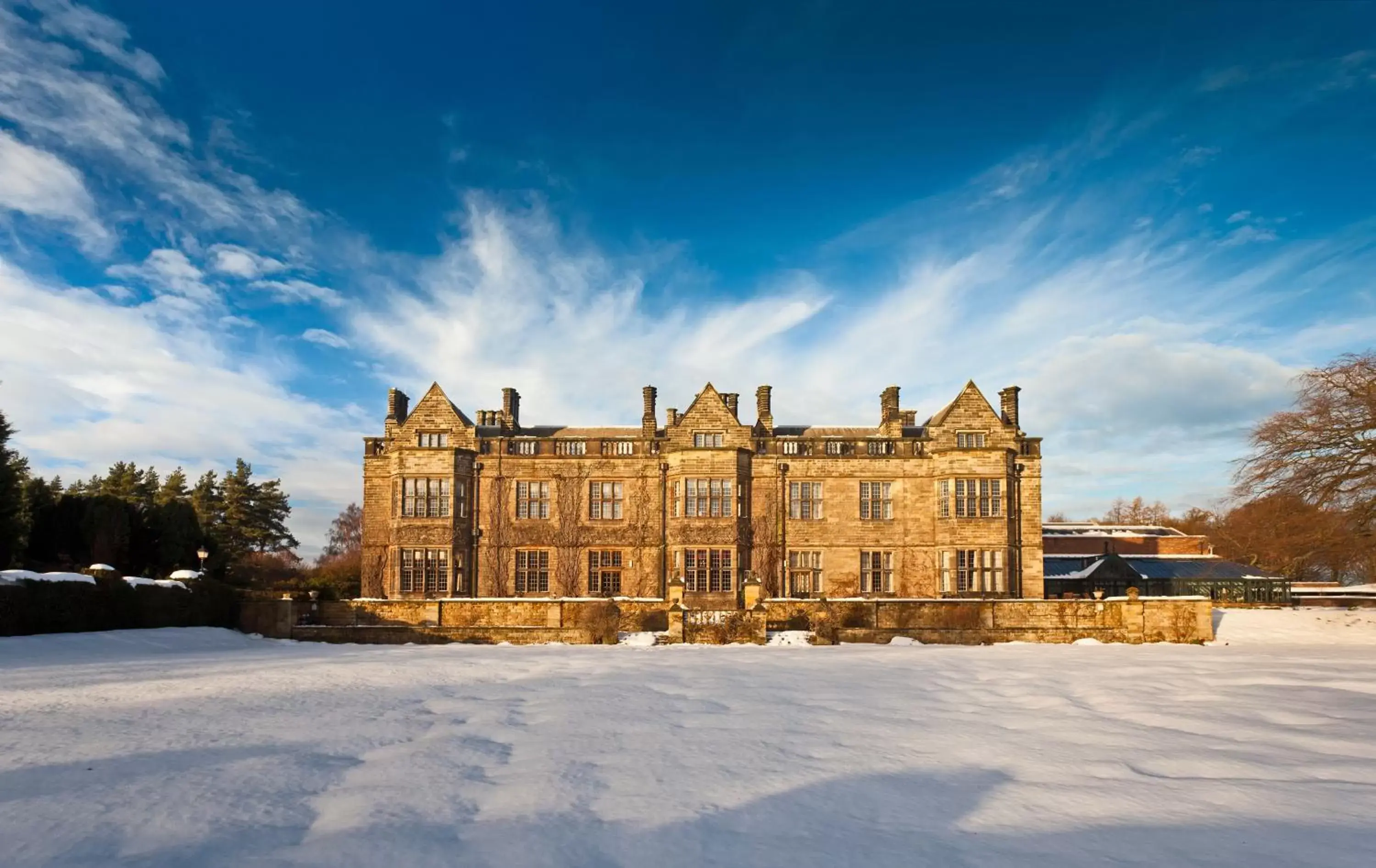 Facade/entrance, Winter in Gisborough Hall Hotel