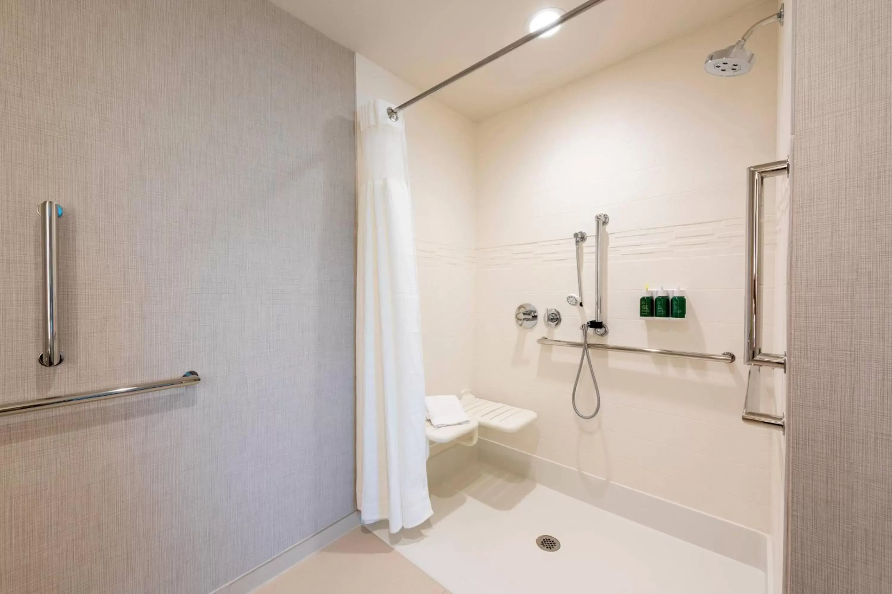 Bathroom in Residence Inn by Marriott Indianapolis South/Greenwood