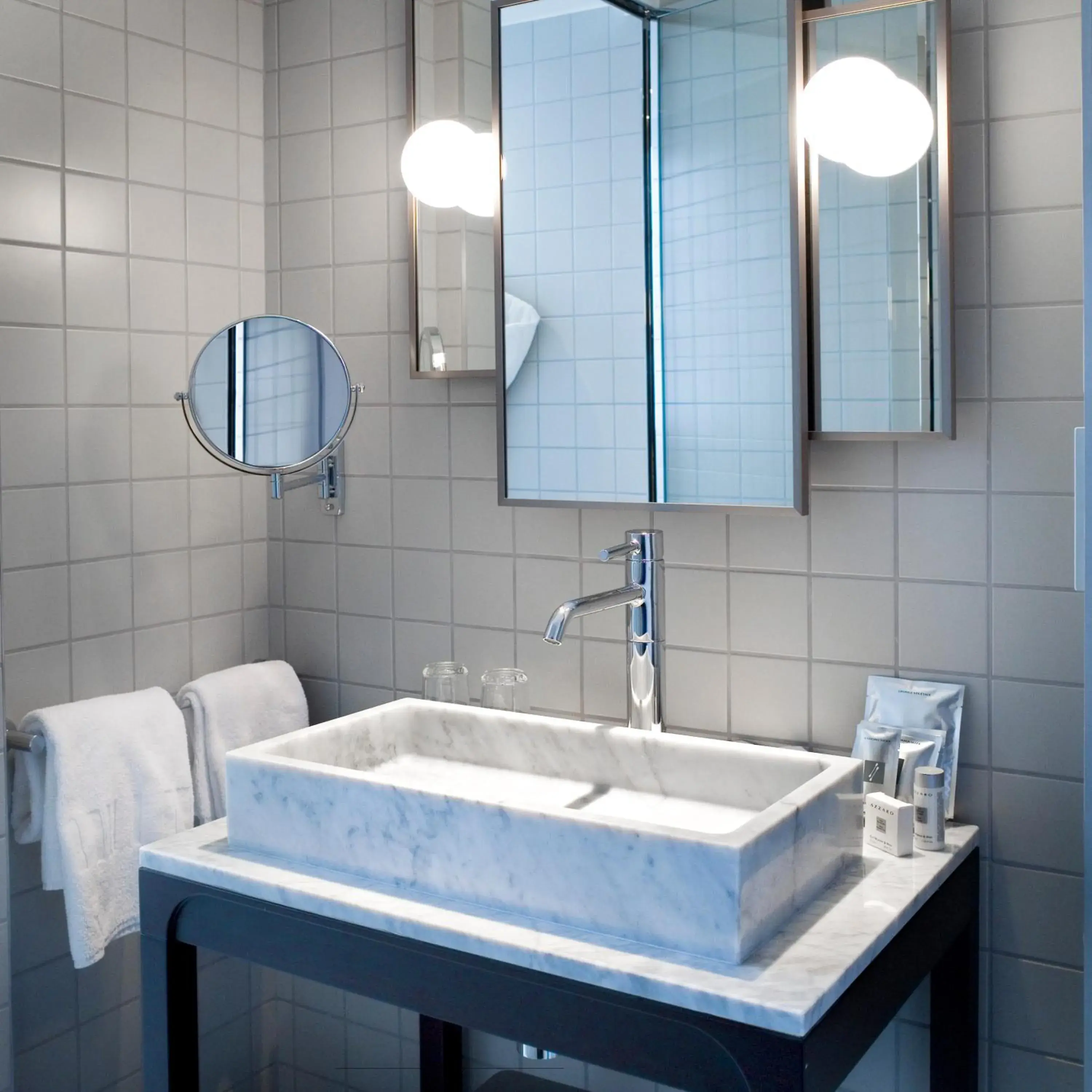 Bathroom in Hotel Saint Dominique Bathroom in Hotel Saint Dominique