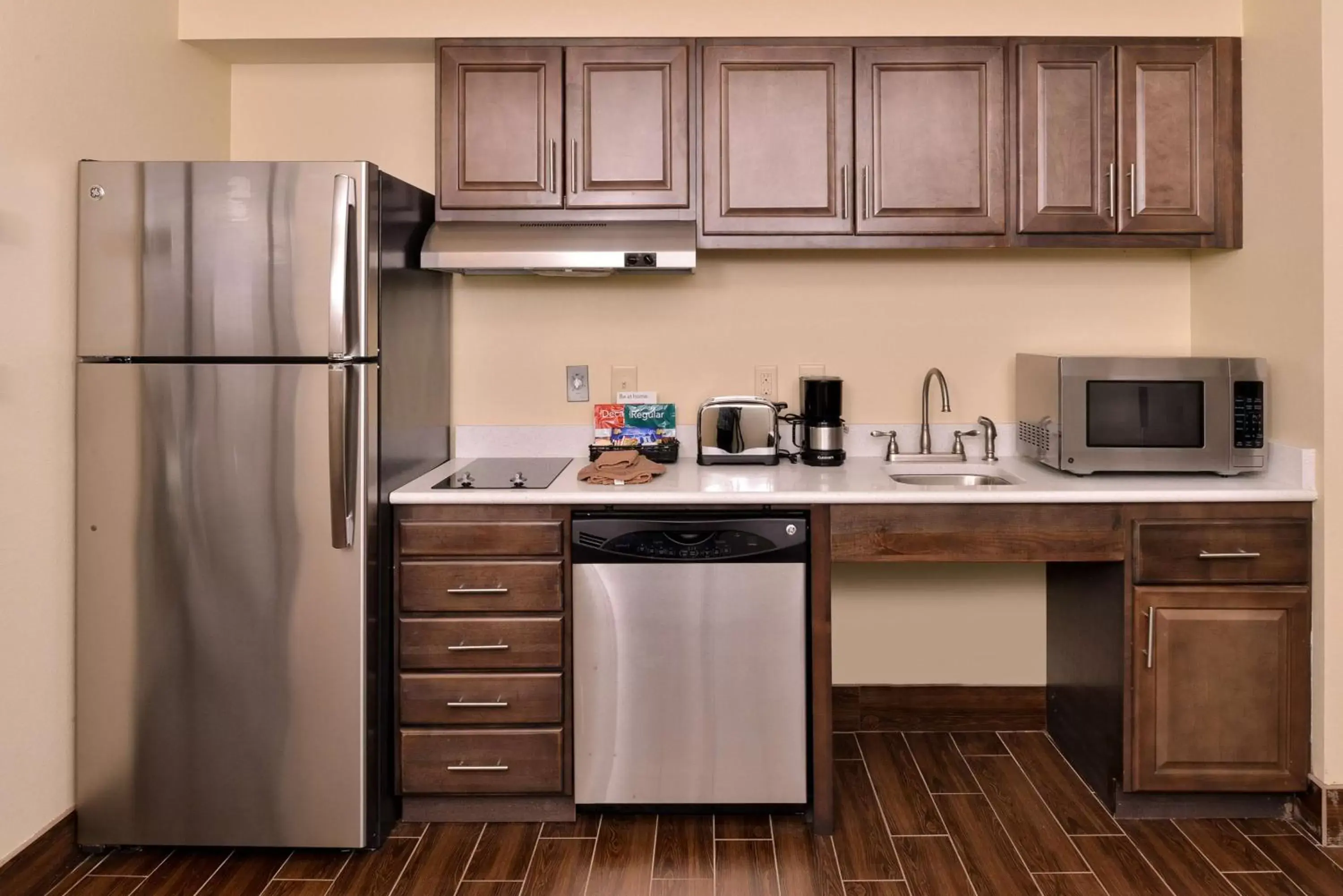 Kitchen or kitchenette, Kitchen/Kitchenette in Homewood Suites by Hilton Houma