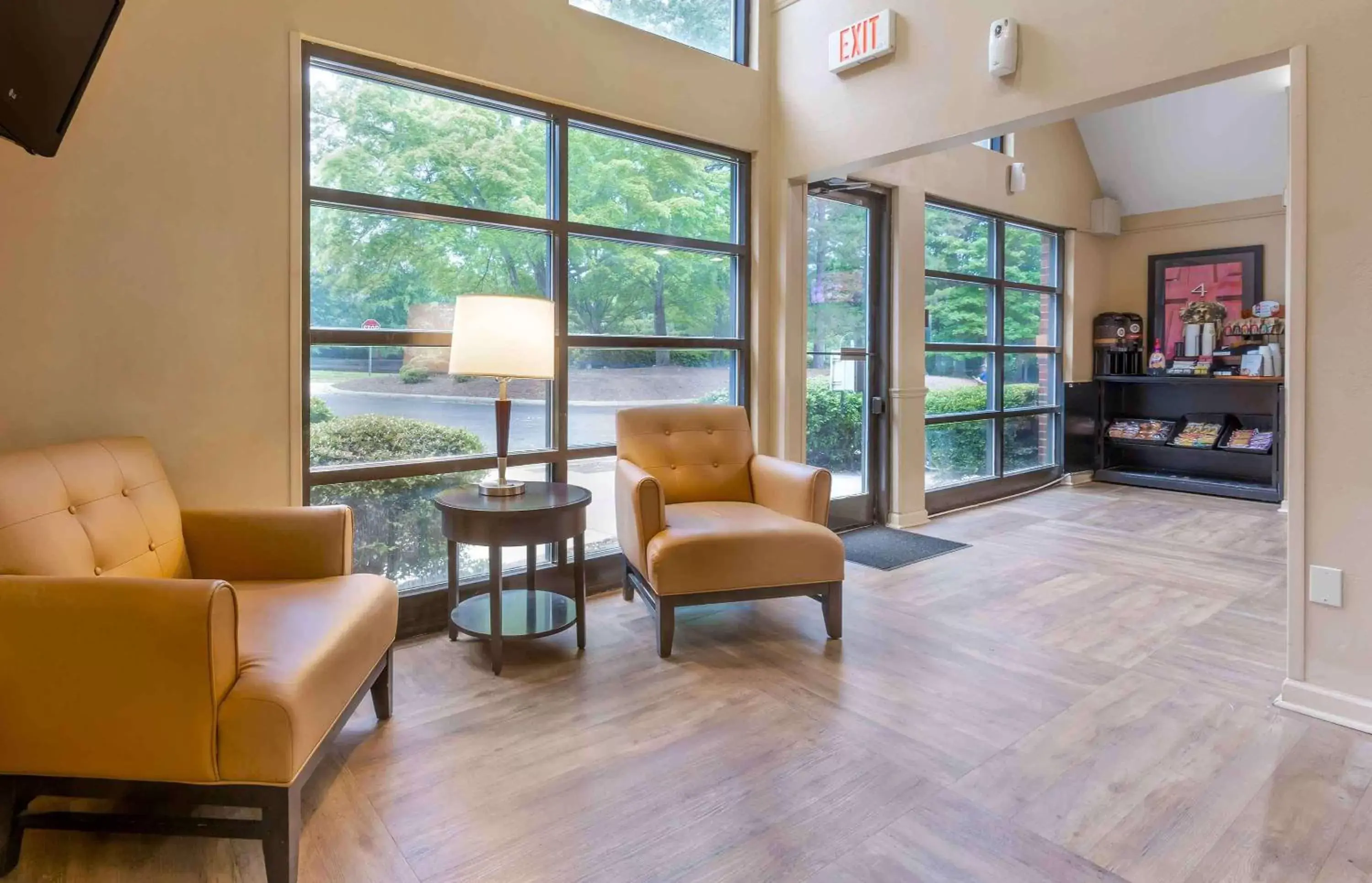 Lobby or reception, Seating Area in Extended Stay America Suites - Raleigh - Cary - Harrison Ave