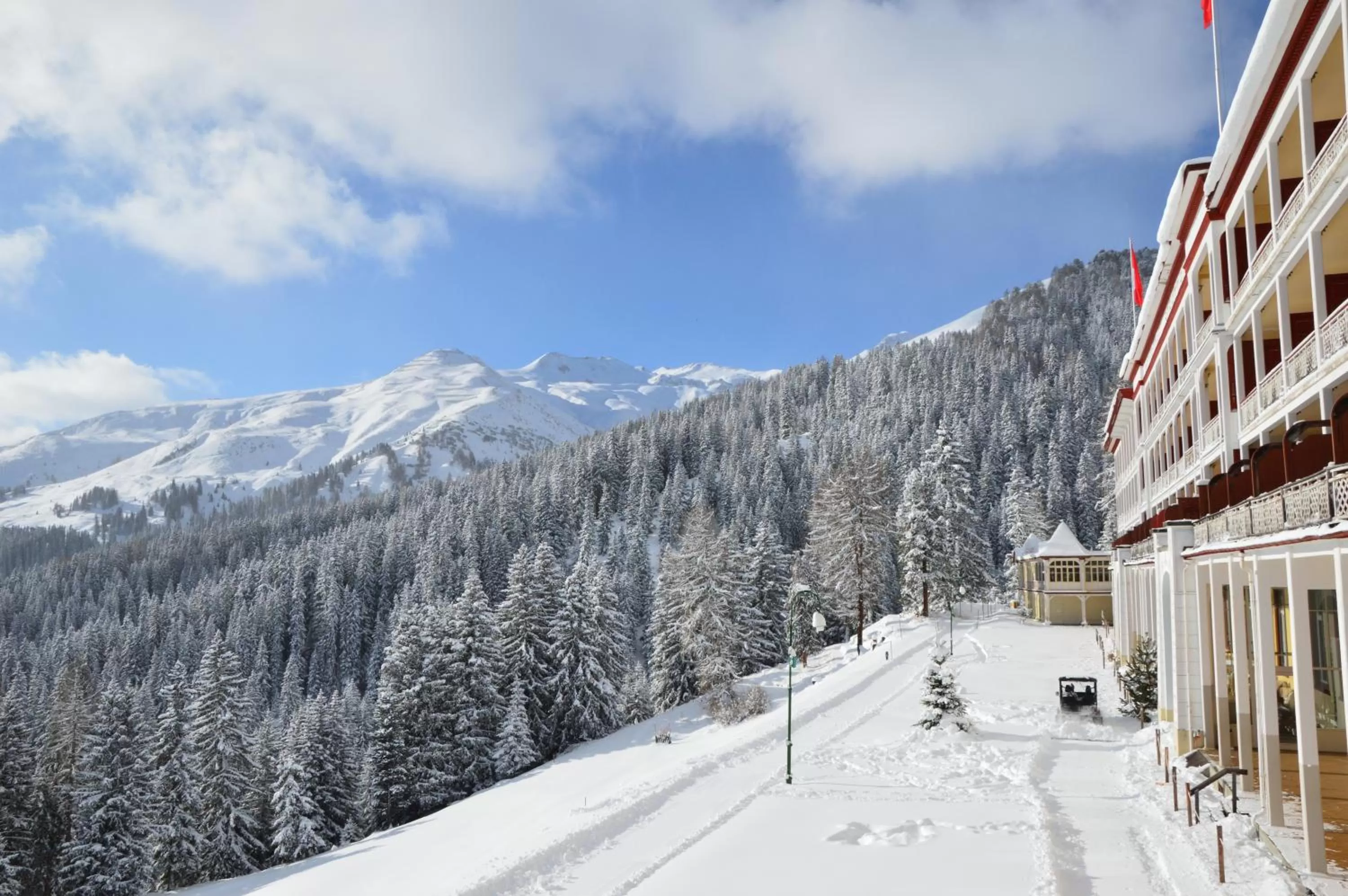 Facade/entrance in Schatzalp Hotel