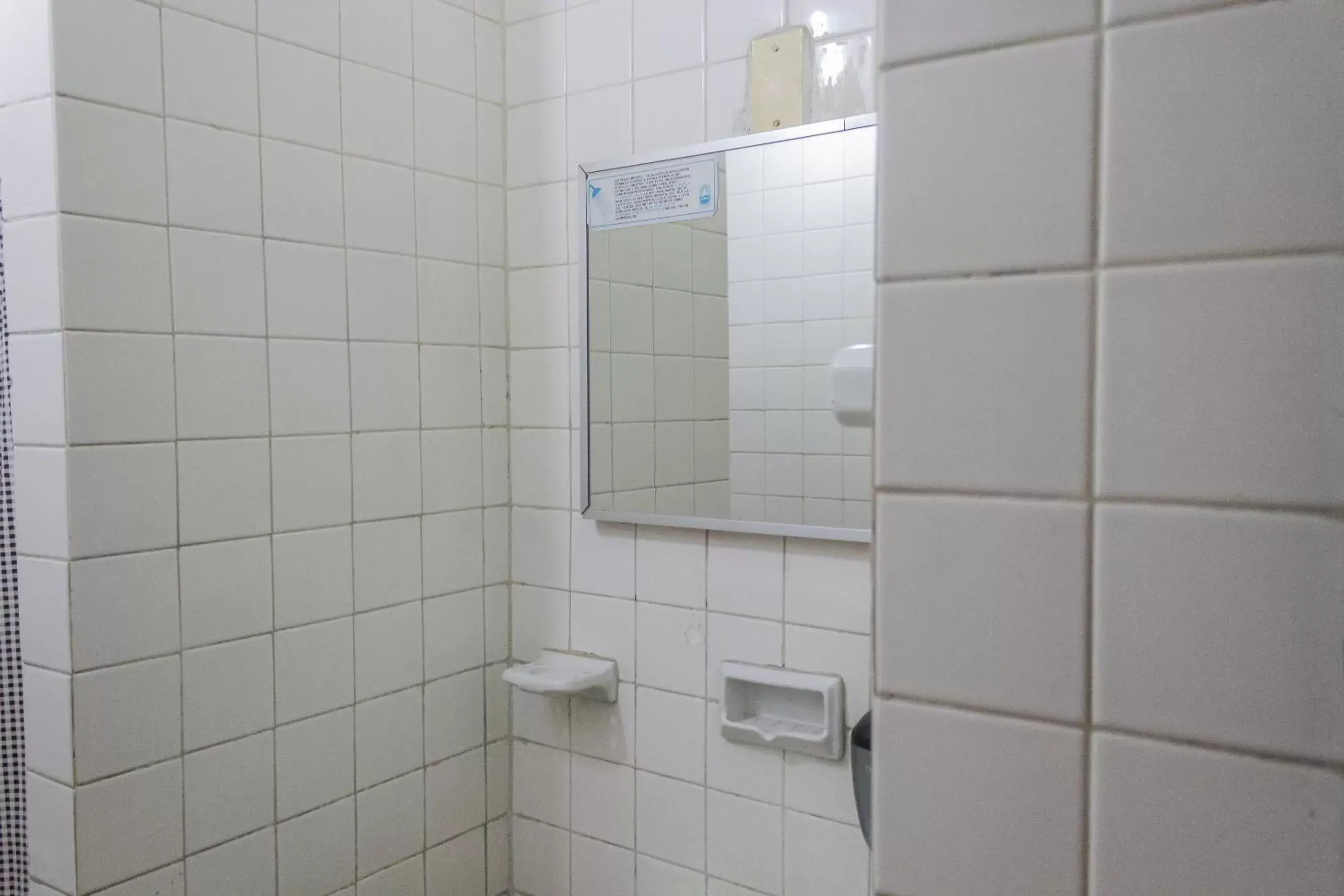 Bathroom in OYO Hotel Colón, Plaza Bicentenario, Zacatecas Centro