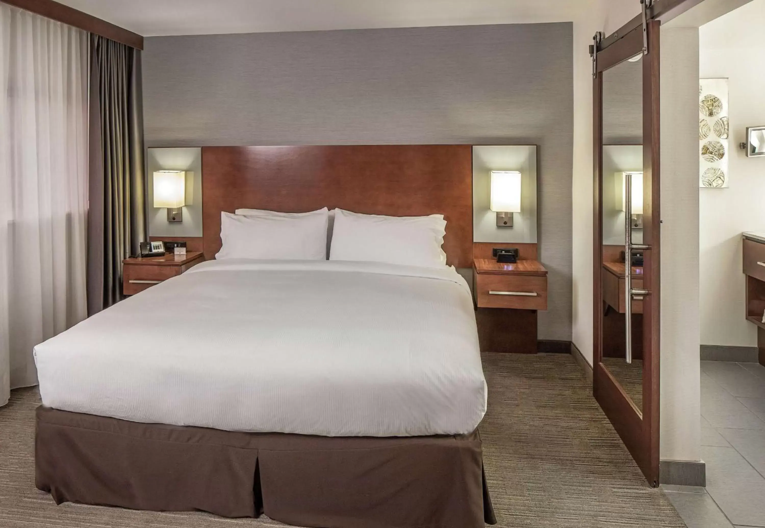 Bed in Doubletree By Hilton Omaha Southwest, Ne Bed in Doubletree By Hilton Omaha Southwest, Ne