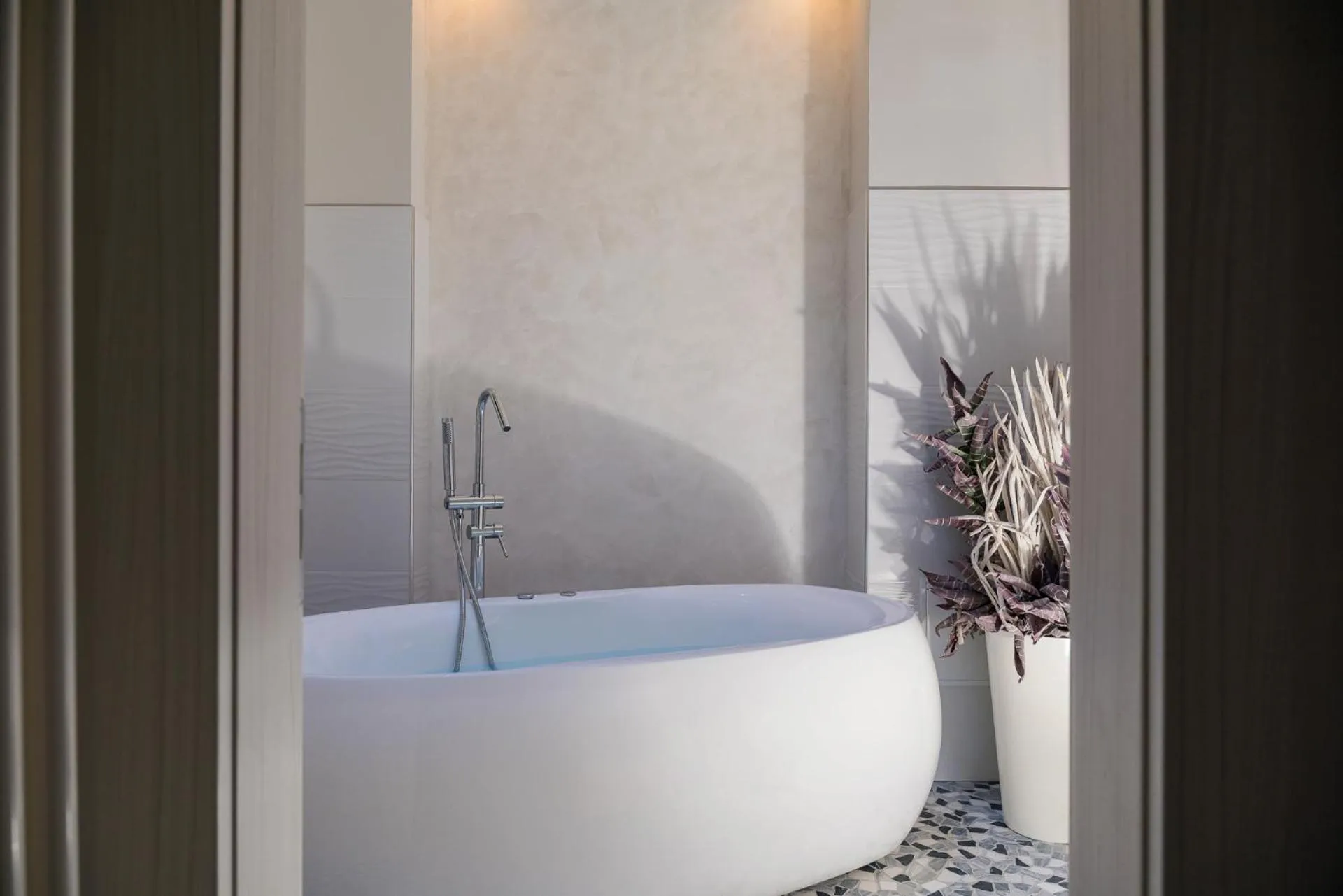 Hot Tub in Albergo Rossini 1936 Small & Charming