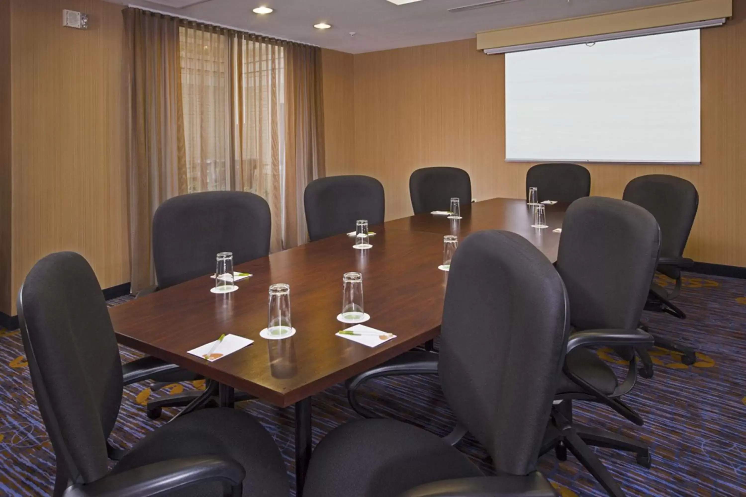 Meeting/conference room, Business Area/Conference Room in Courtyard by Marriott Richmond Northwest