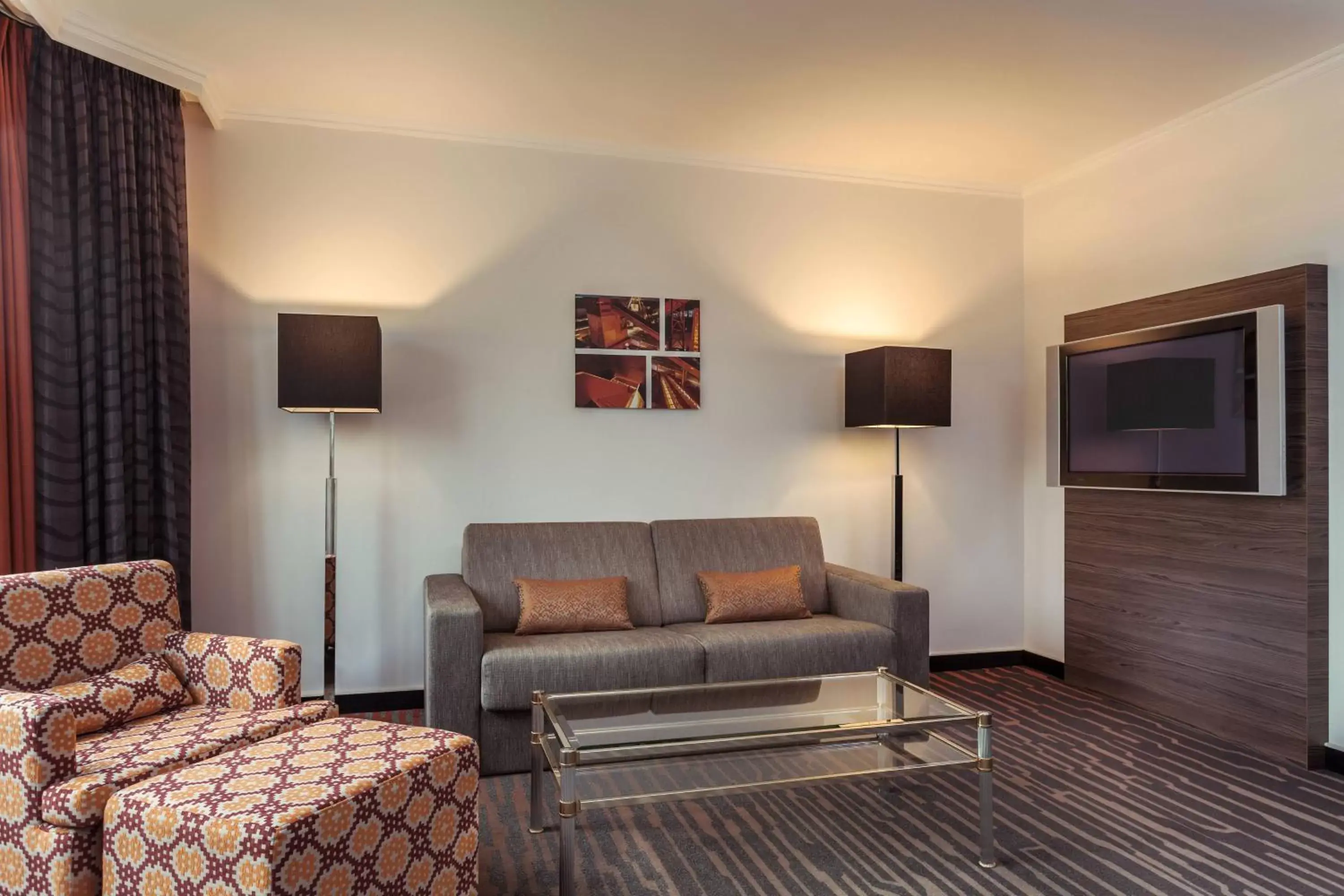 Living room, Seating Area in Sheraton Essen Hotel