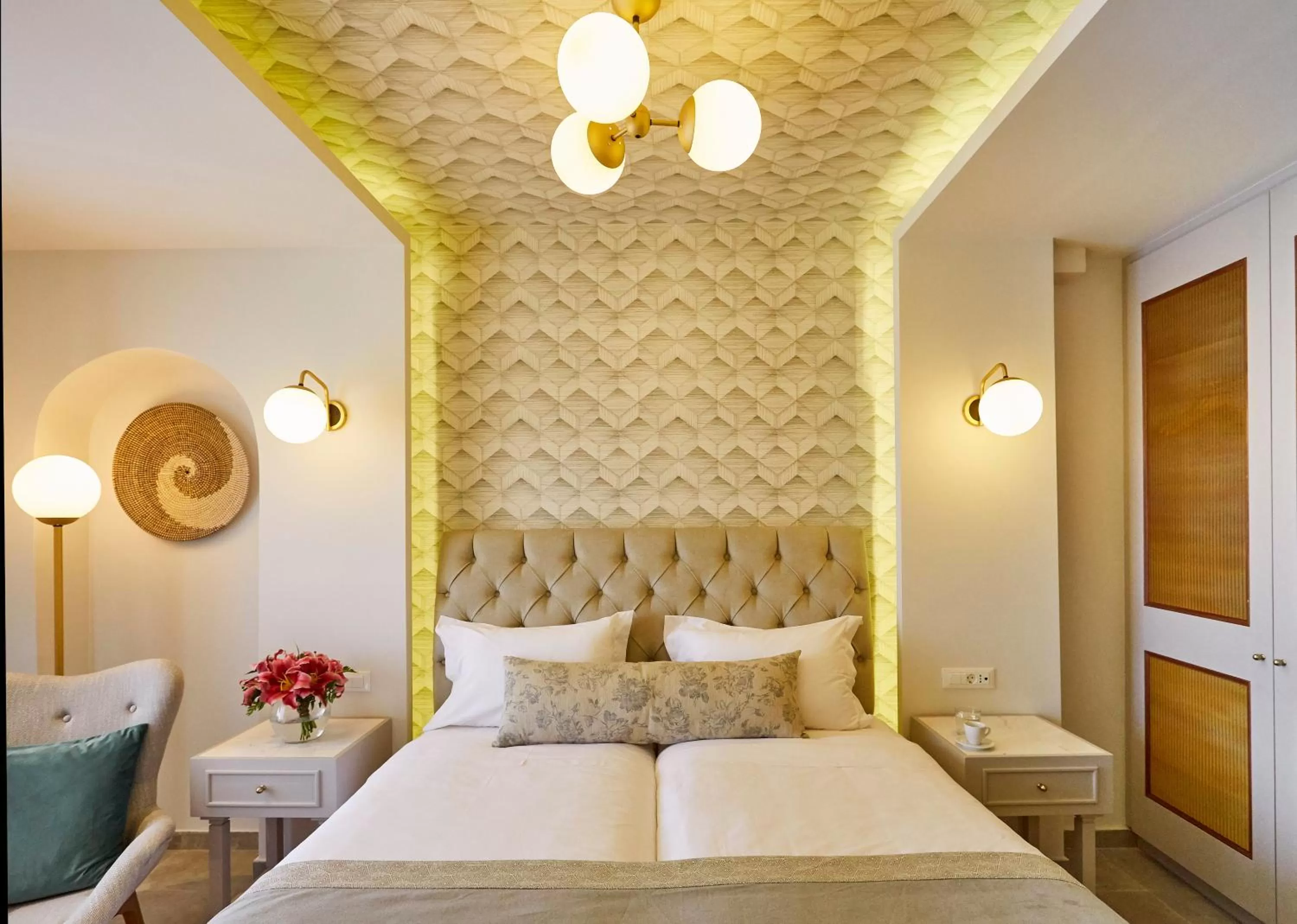 Time of day, Bed in De Sol Hotel & Spa