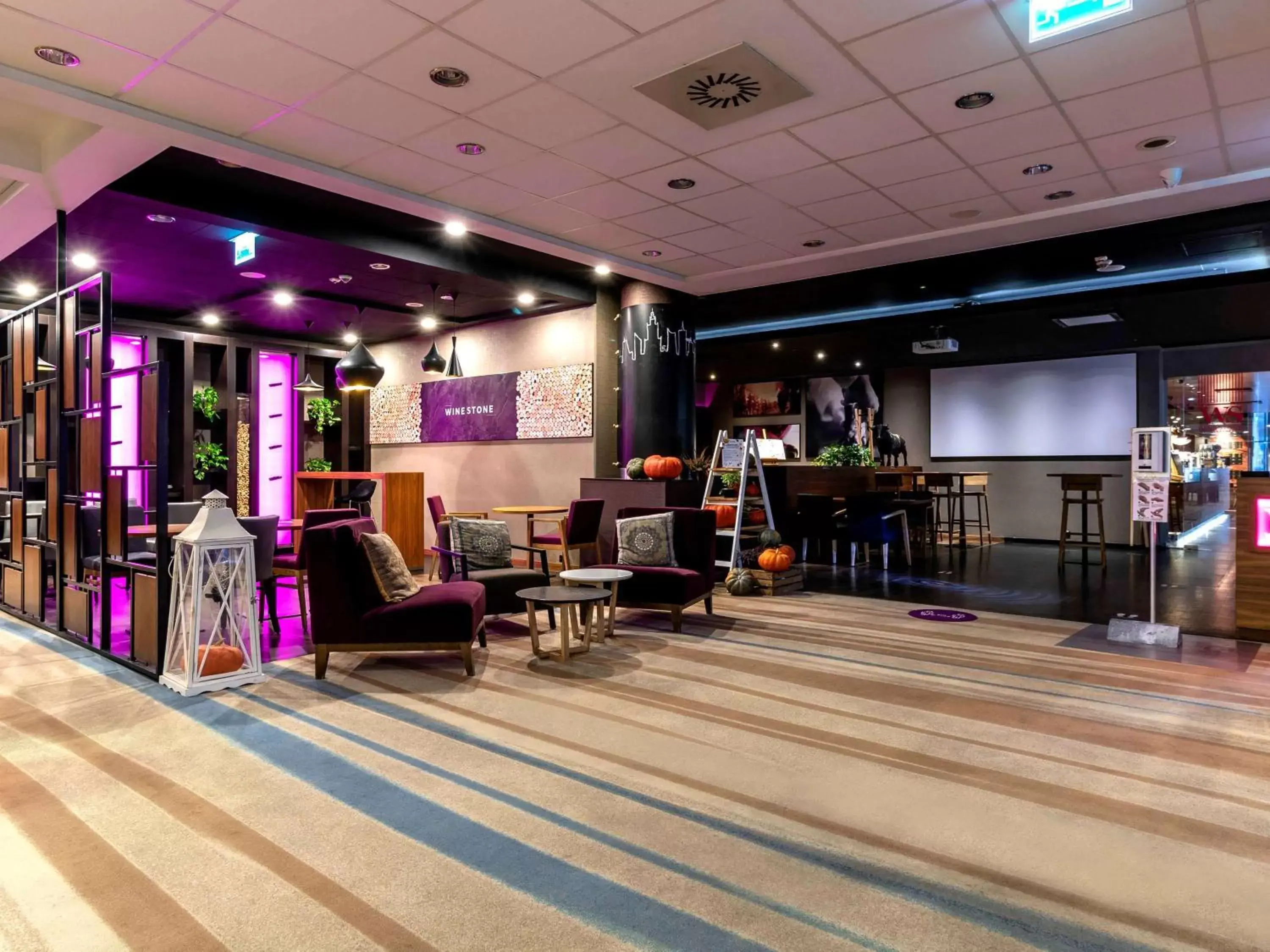 Property building, Lobby/Reception in Mercure Warszawa Centrum