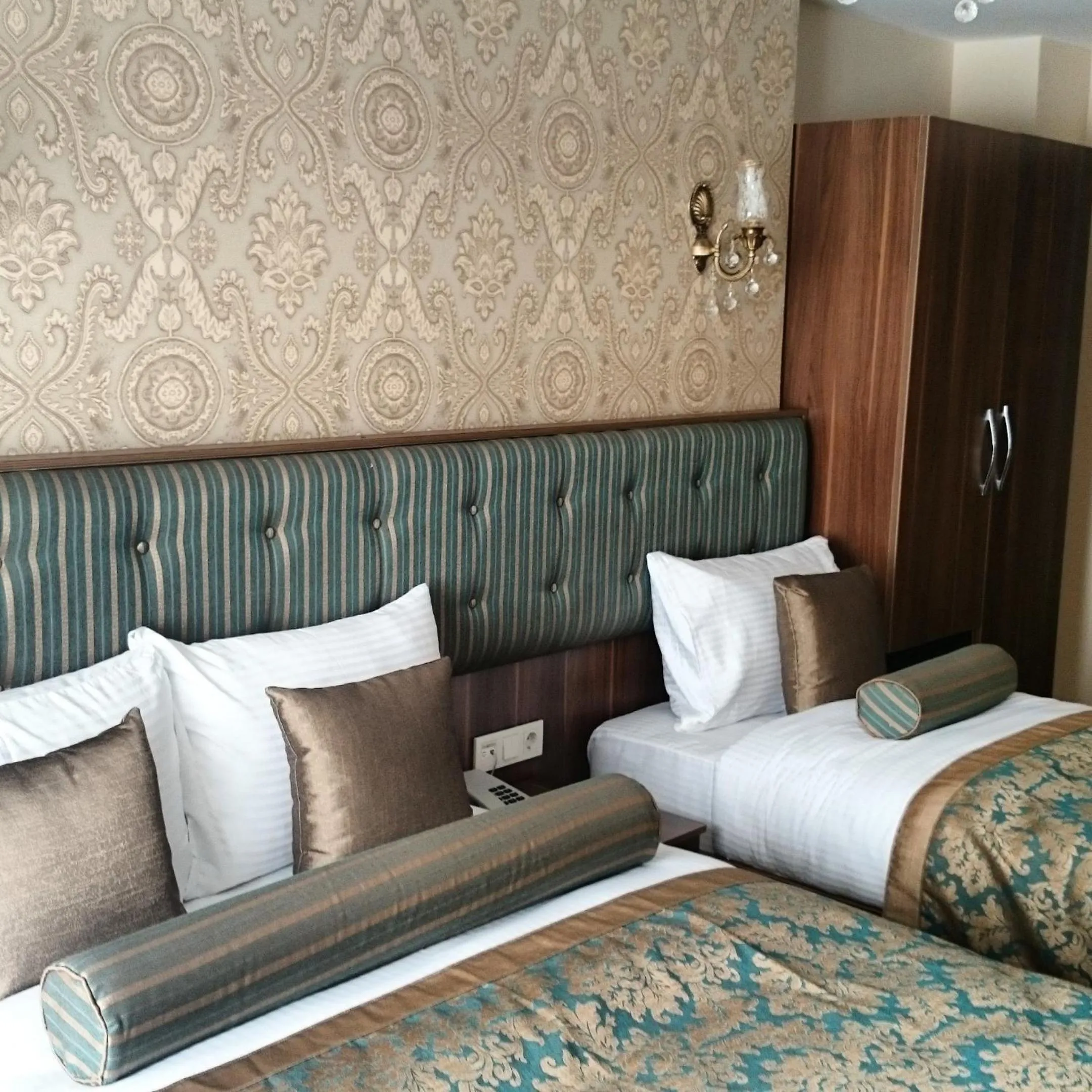 Photo of the whole room, Bed in Marmara Place Old City Hotel