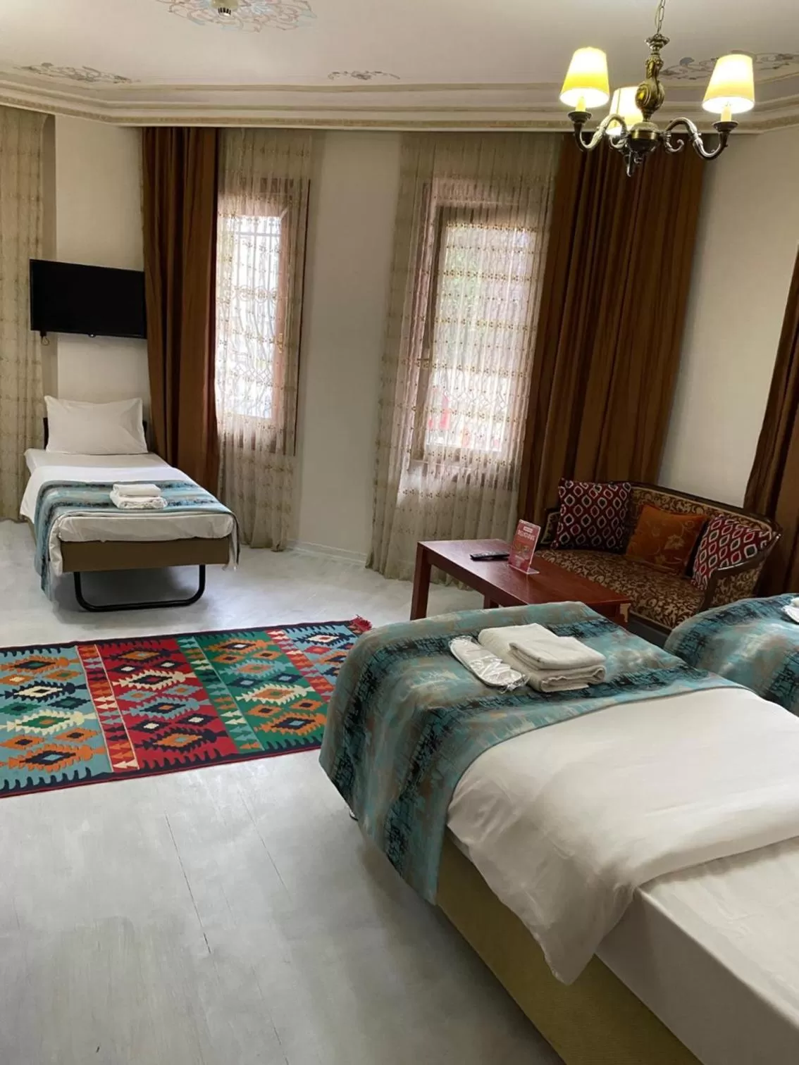 room service, Bed in Atam Suites