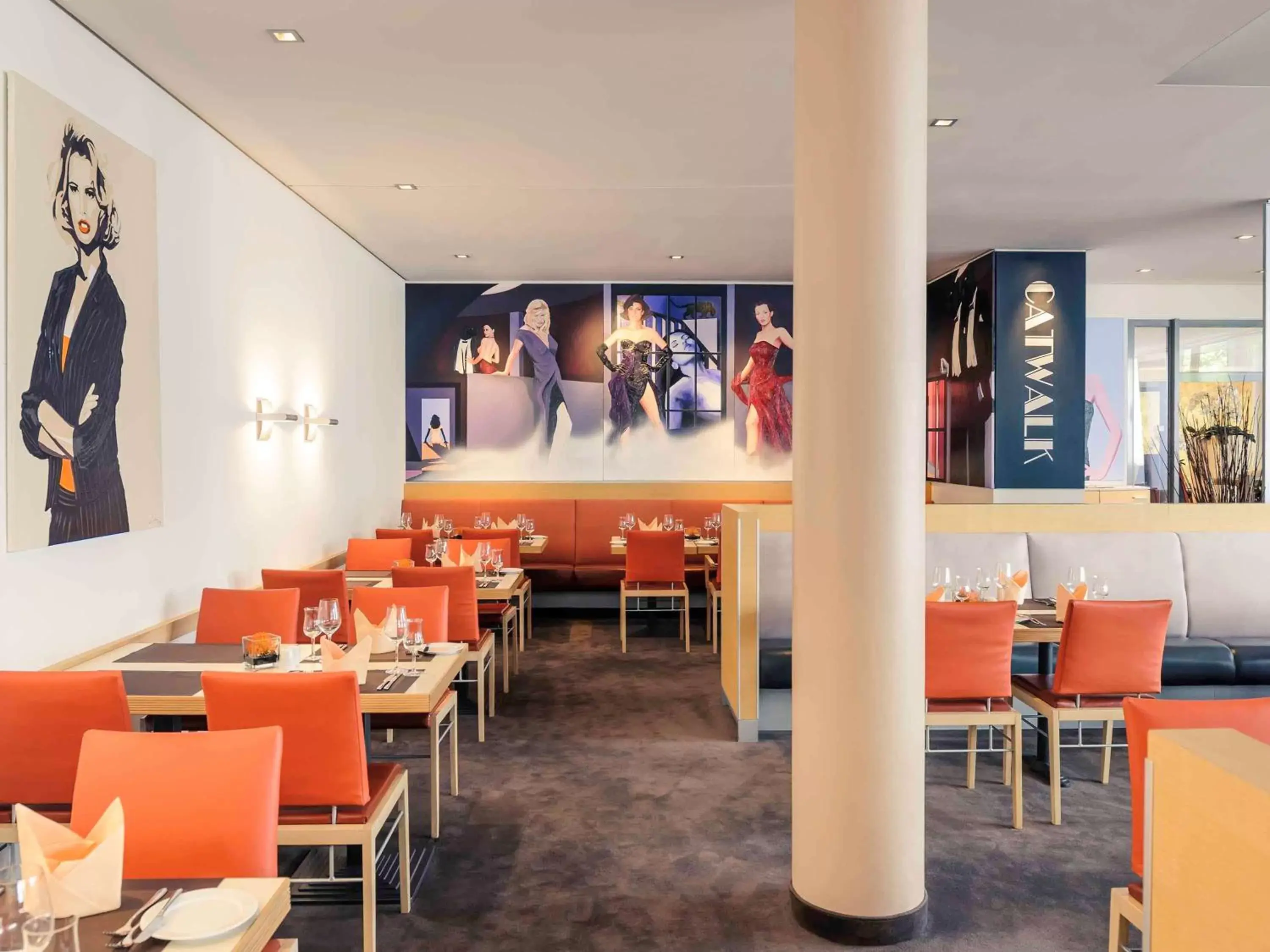 Lounge or bar, Restaurant/Places to Eat in Mercure Hotel Düsseldorf City Nord