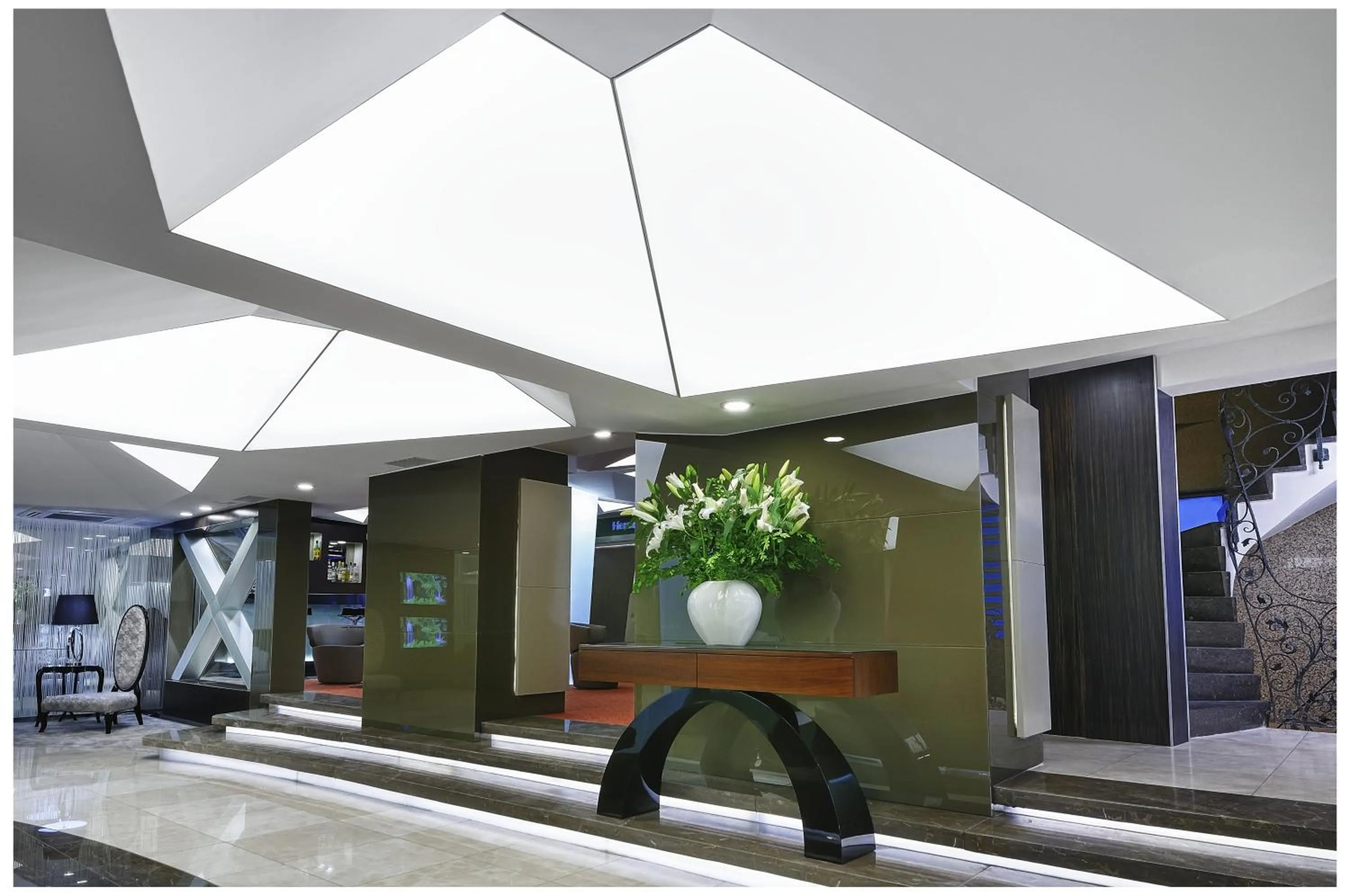 Lobby or reception in Cartoon Hotel