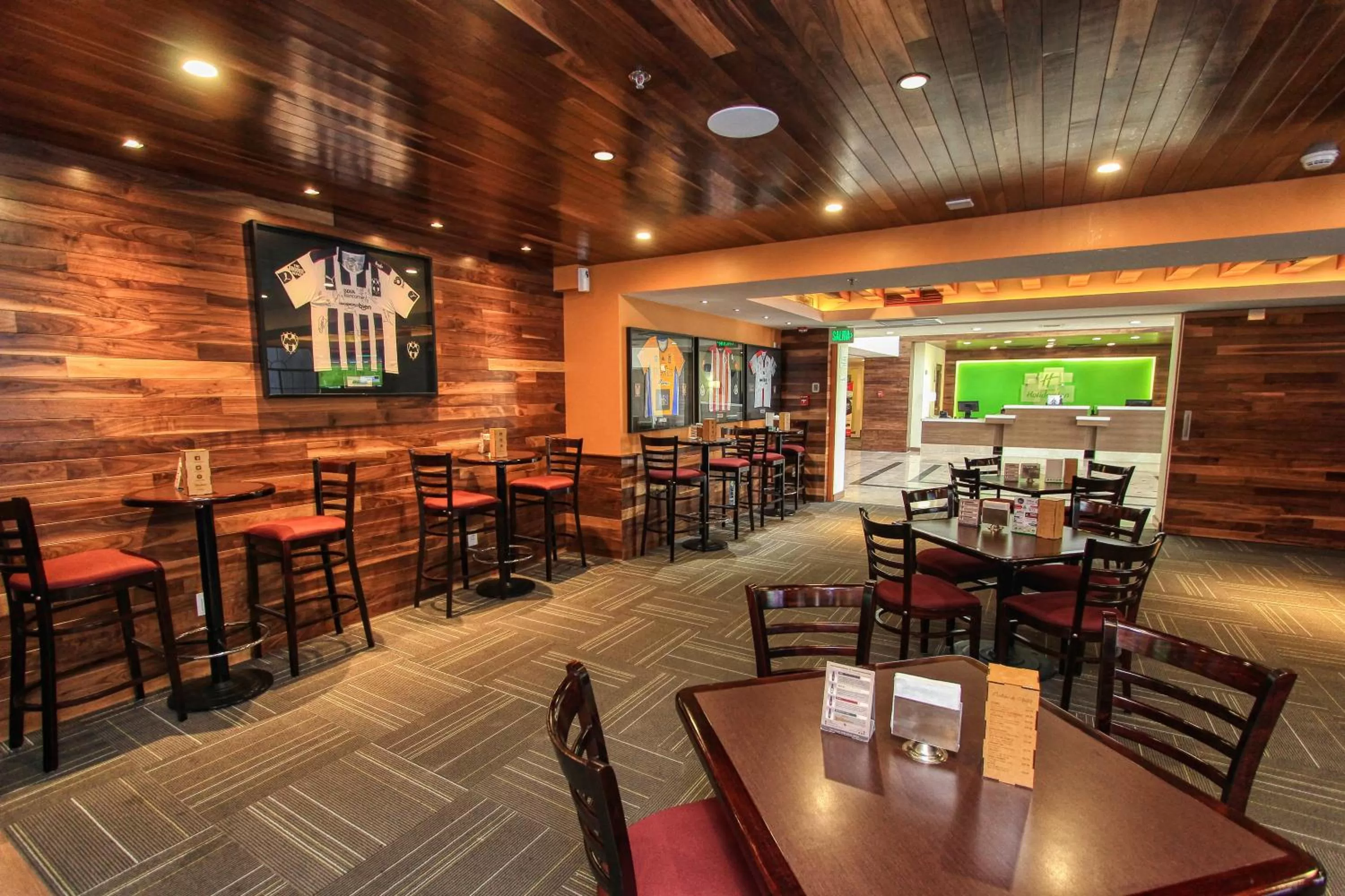 Lounge or bar in Holiday Inn Leon by IHG