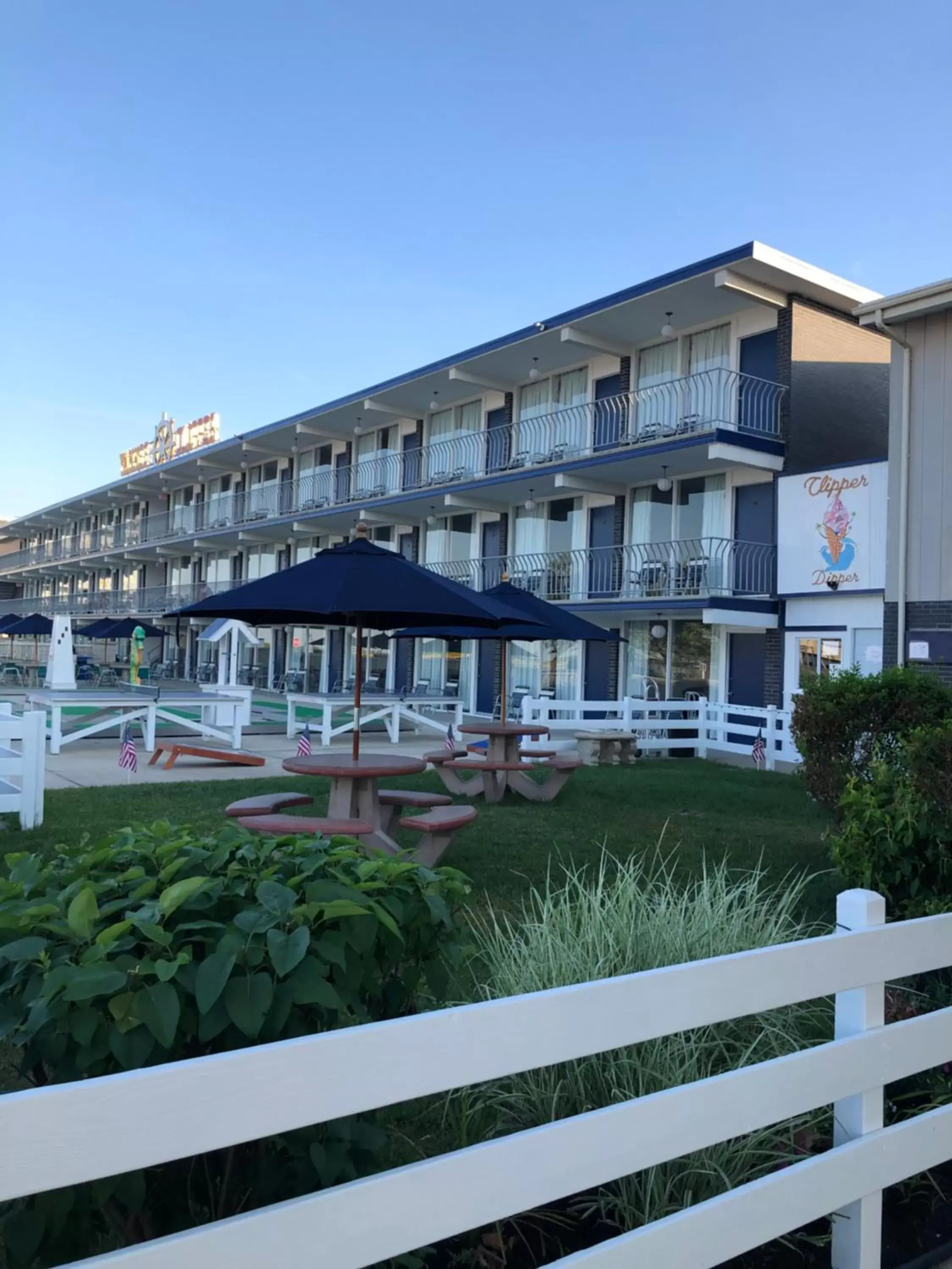 Property Building in Yankee Clipper Resort Motel