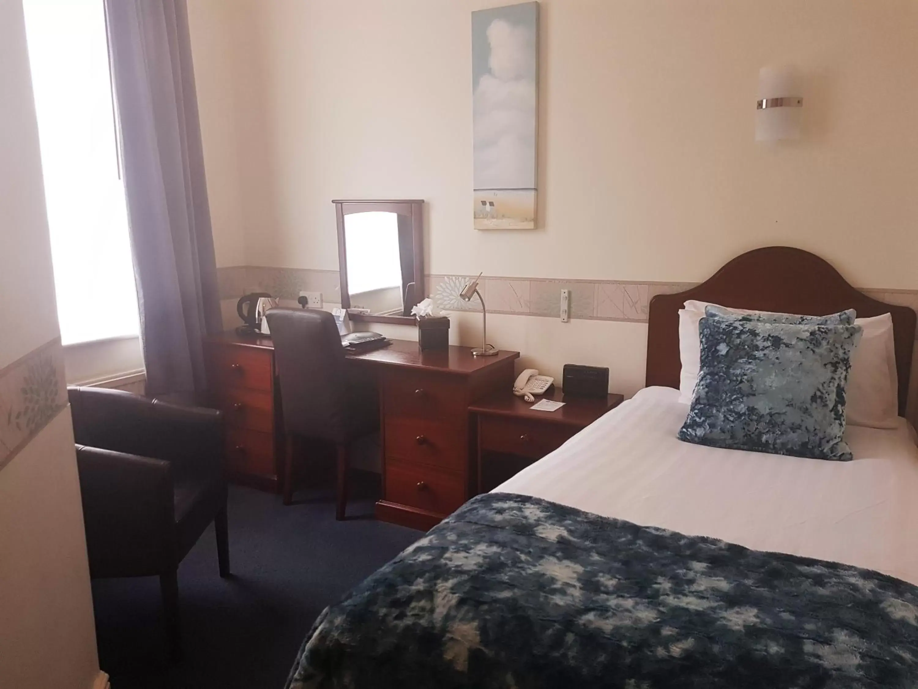 Photo of the whole room, Bed in Best Western Annesley House Hotel
