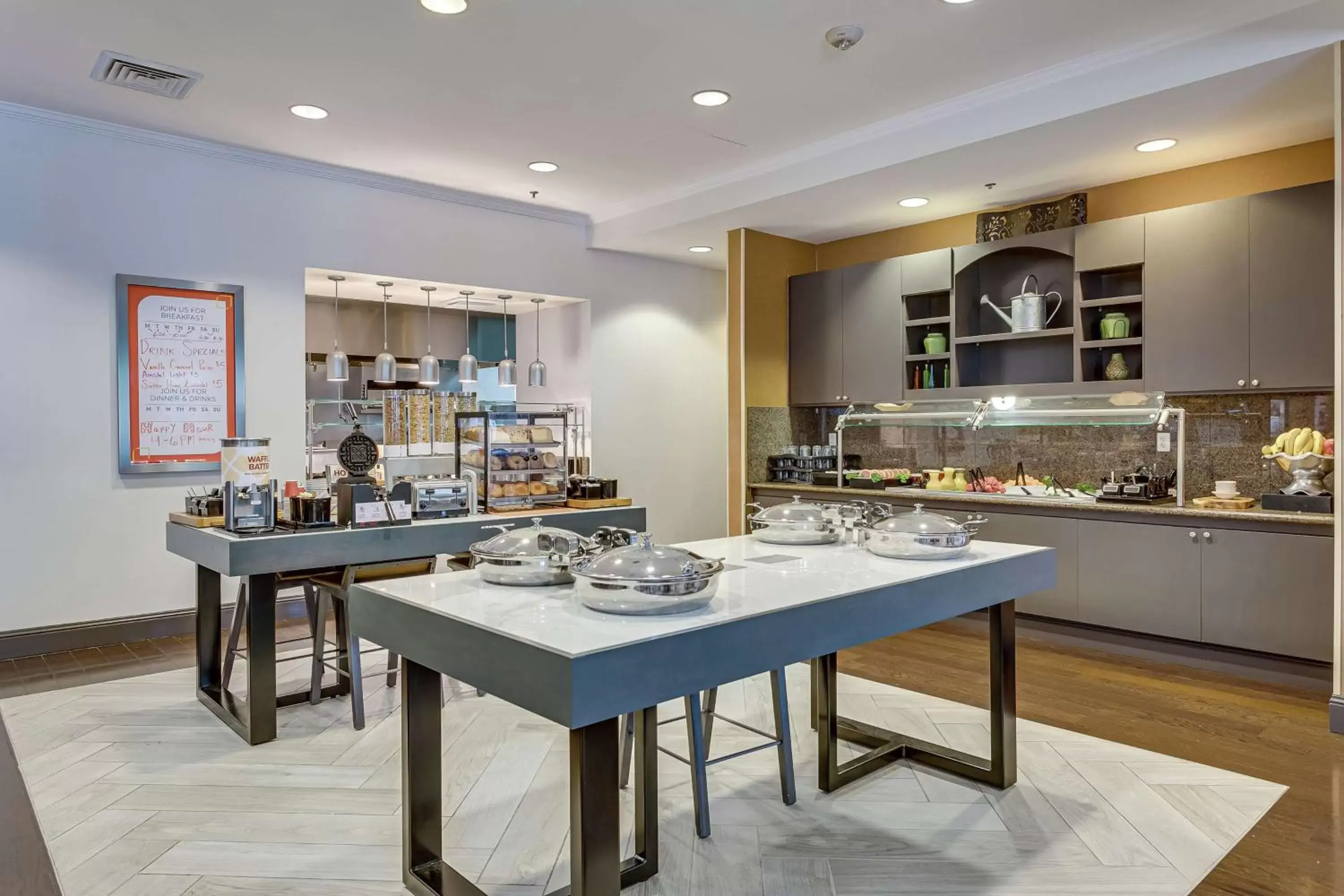 Breakfast in Hilton Garden Inn Phoenix Airport North Breakfast in Hilton Garden Inn Phoenix Airport North