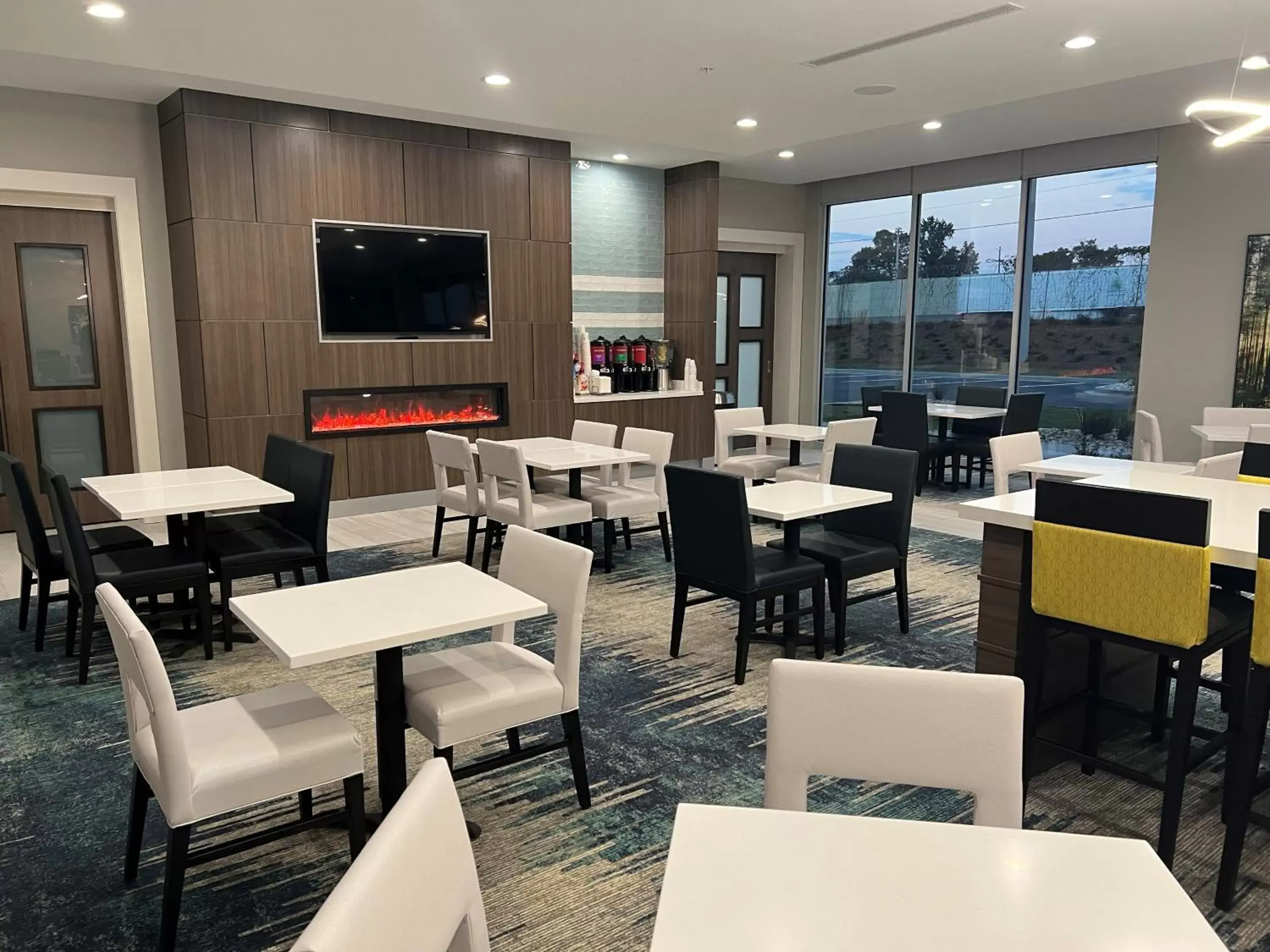 Restaurant/Places to Eat in La Quinta Inn & Suites by Wyndham Valdosta