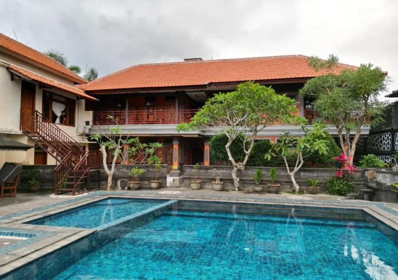 Property building, Swimming Pool in Pande Permai Bungalows