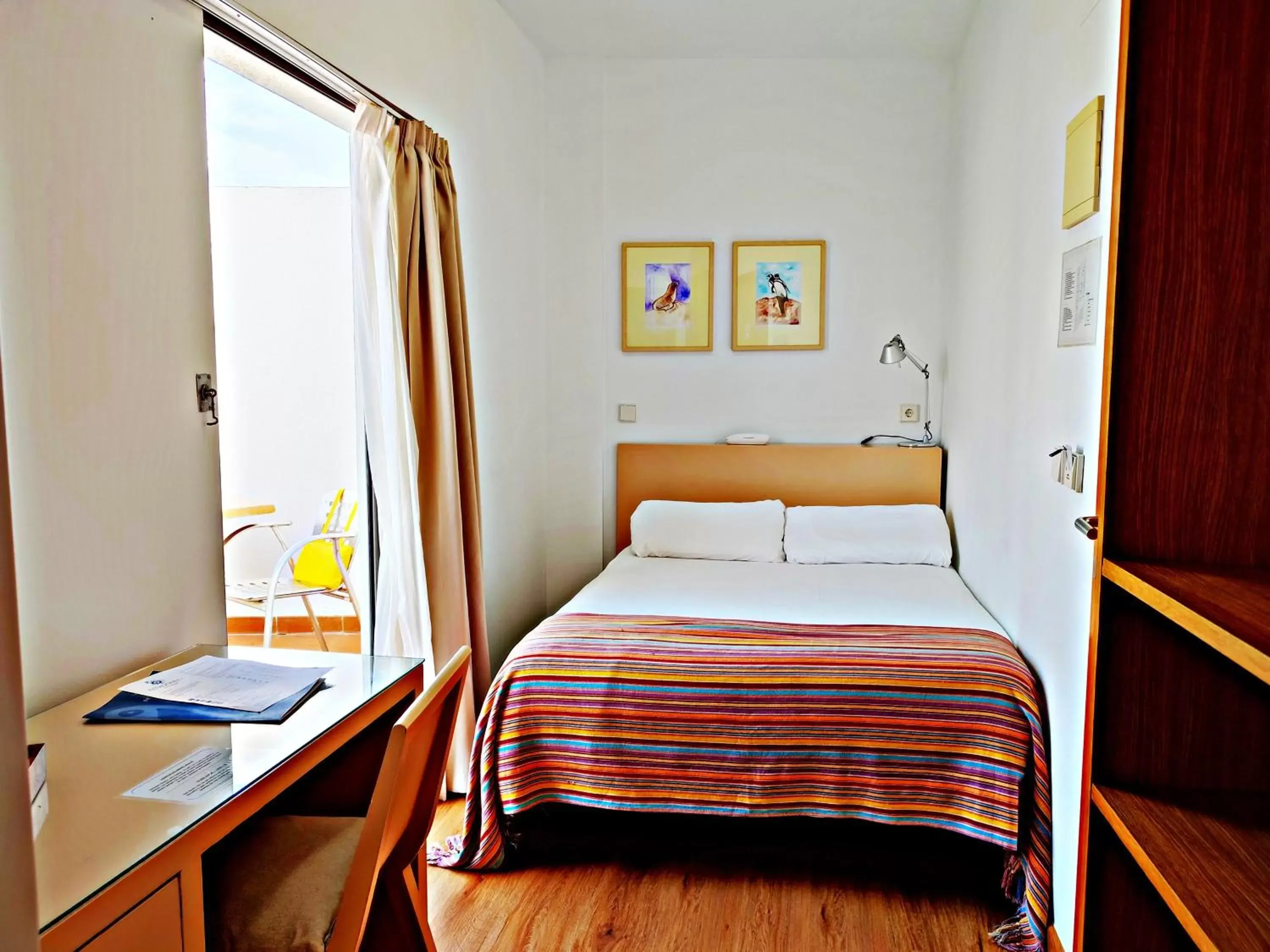 Photo of the whole room, Bed in Hotel Patagonia Sur