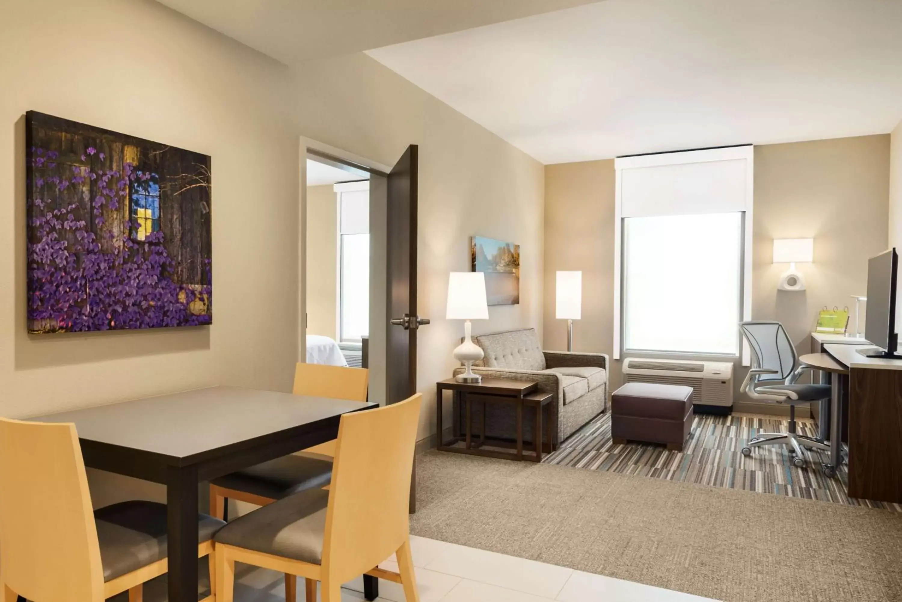 Bedroom, Seating Area in Home2 Suites By Hilton Menomonee Falls Milwaukee