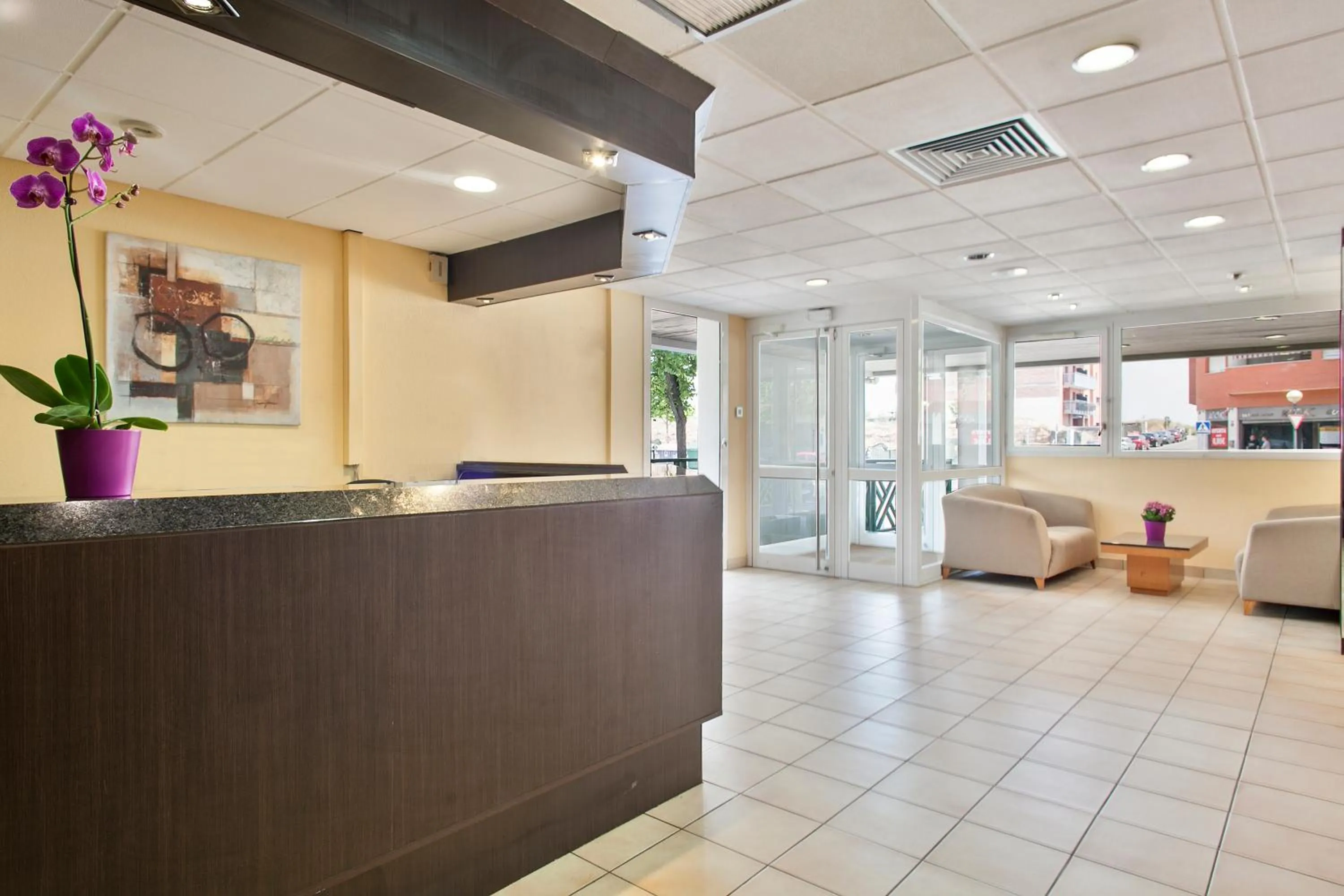 Lobby or reception in Crisol Quality Reus