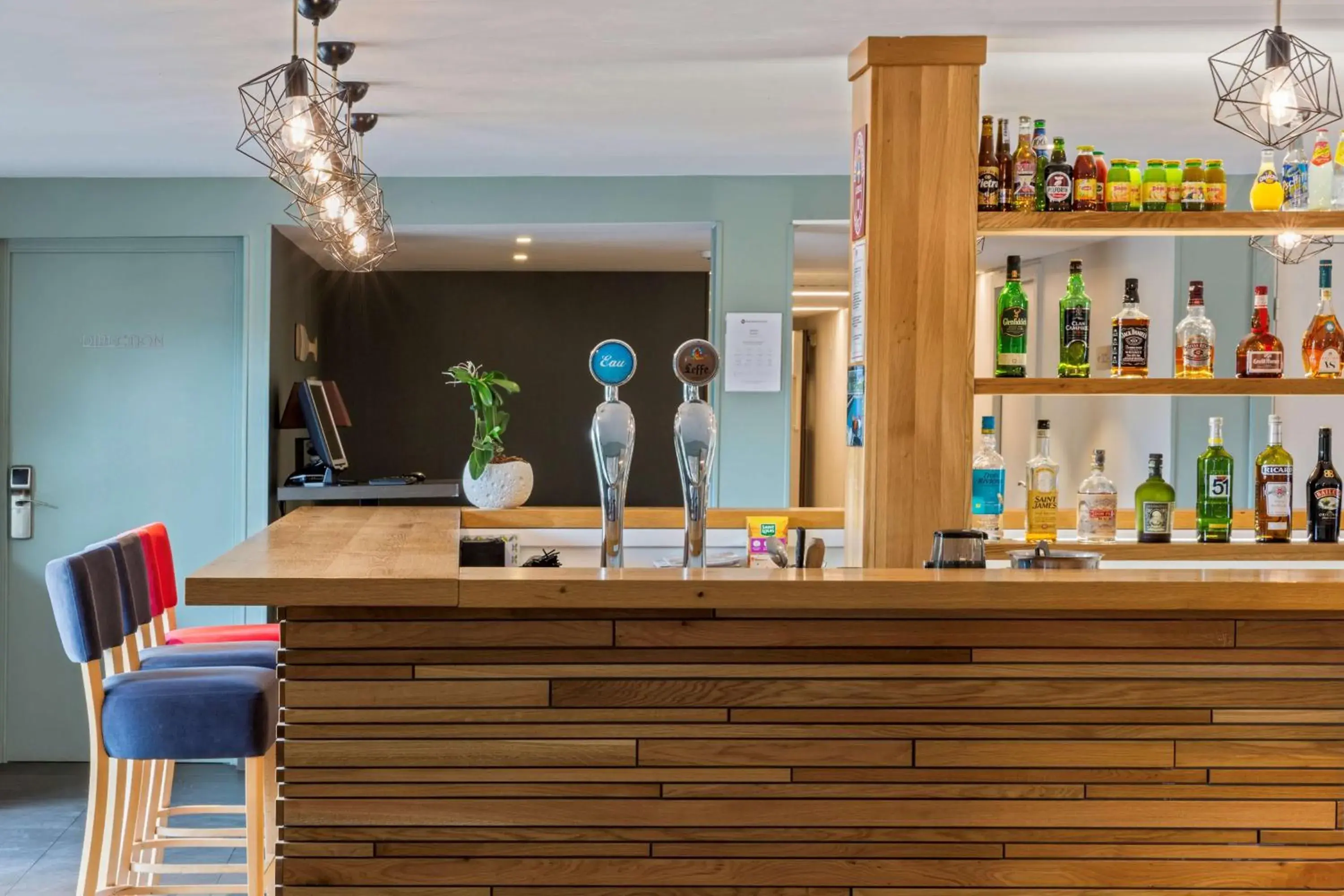 Lounge or bar, Lounge/Bar in Best Western Plus Hyeres Cote D'Azur