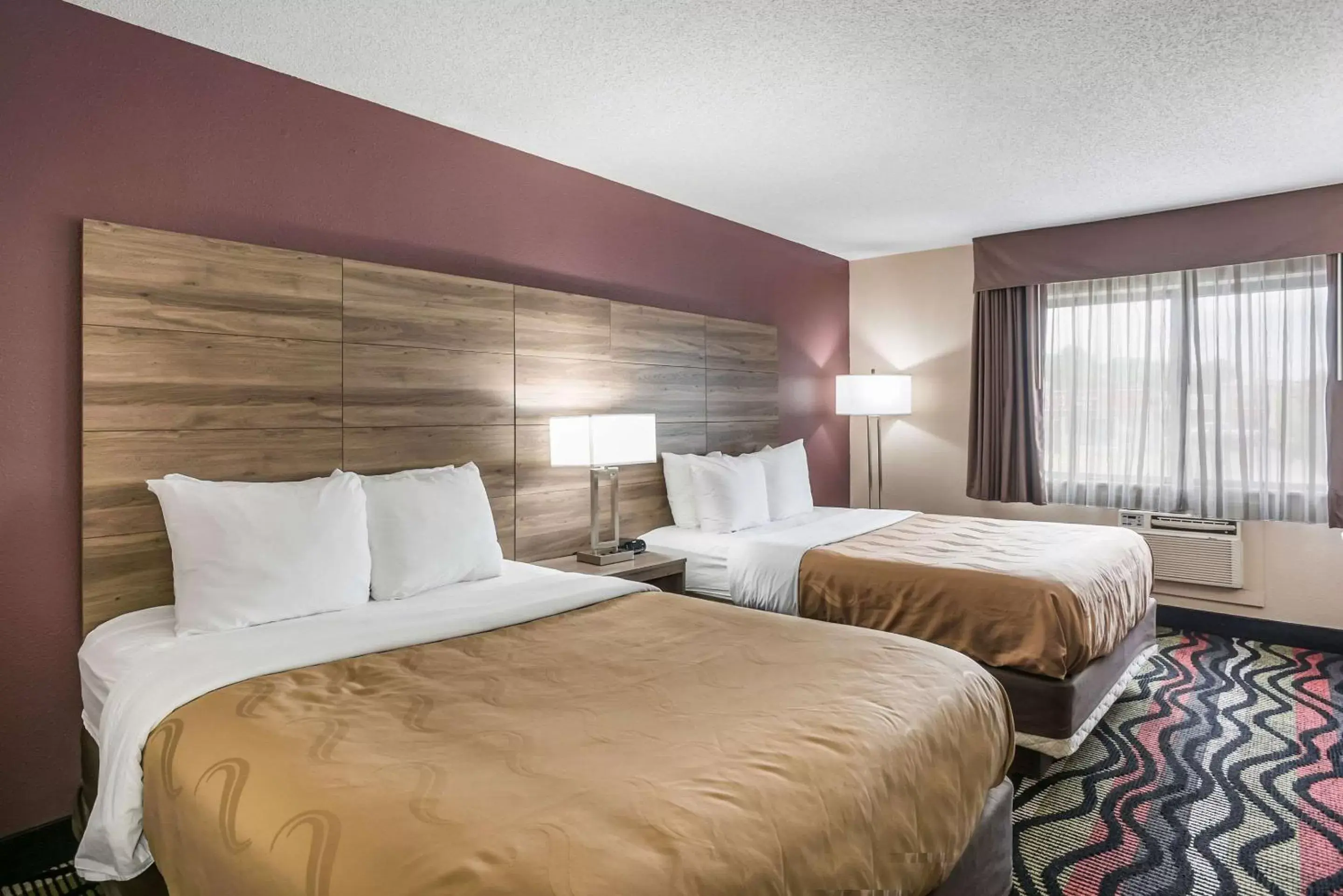 Photo of the whole room, Bed in Quality Inn Cedar Rapids South