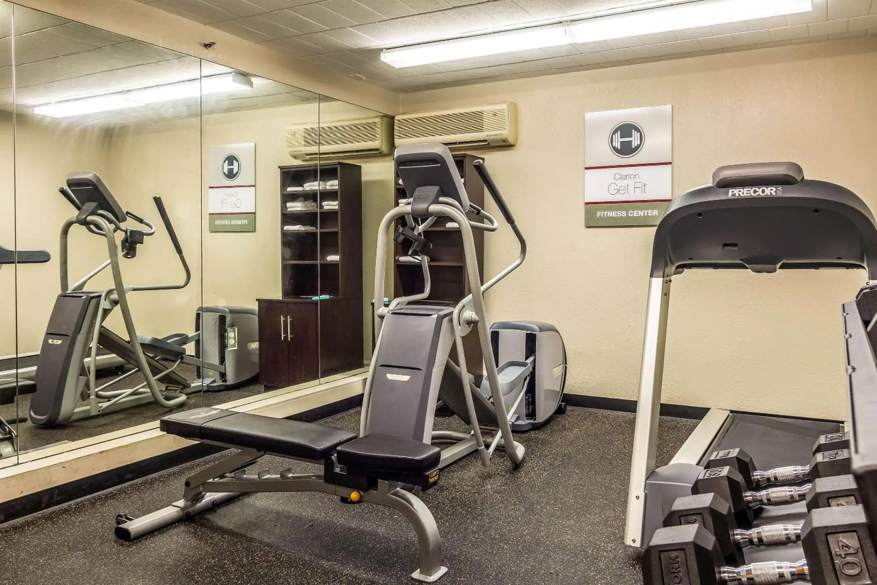 Fitness centre/facilities, Fitness Center/Facilities in Clarion Inn Pittsburgh Cranberry