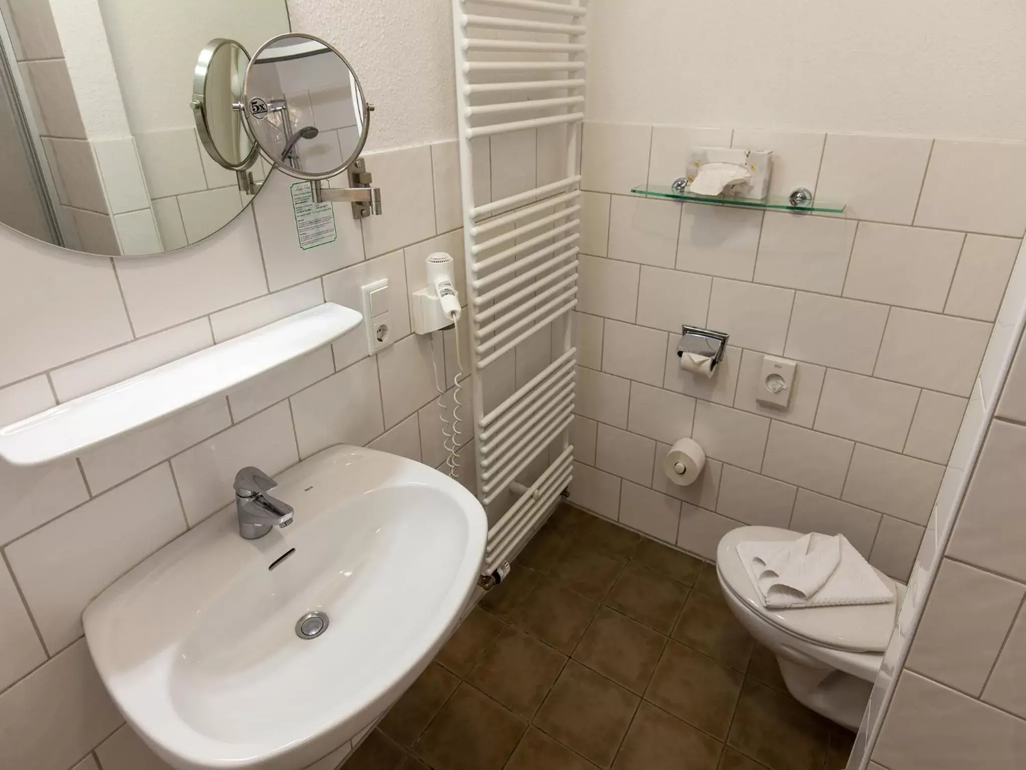 Shower, Bathroom in Hotel Weisse Düne