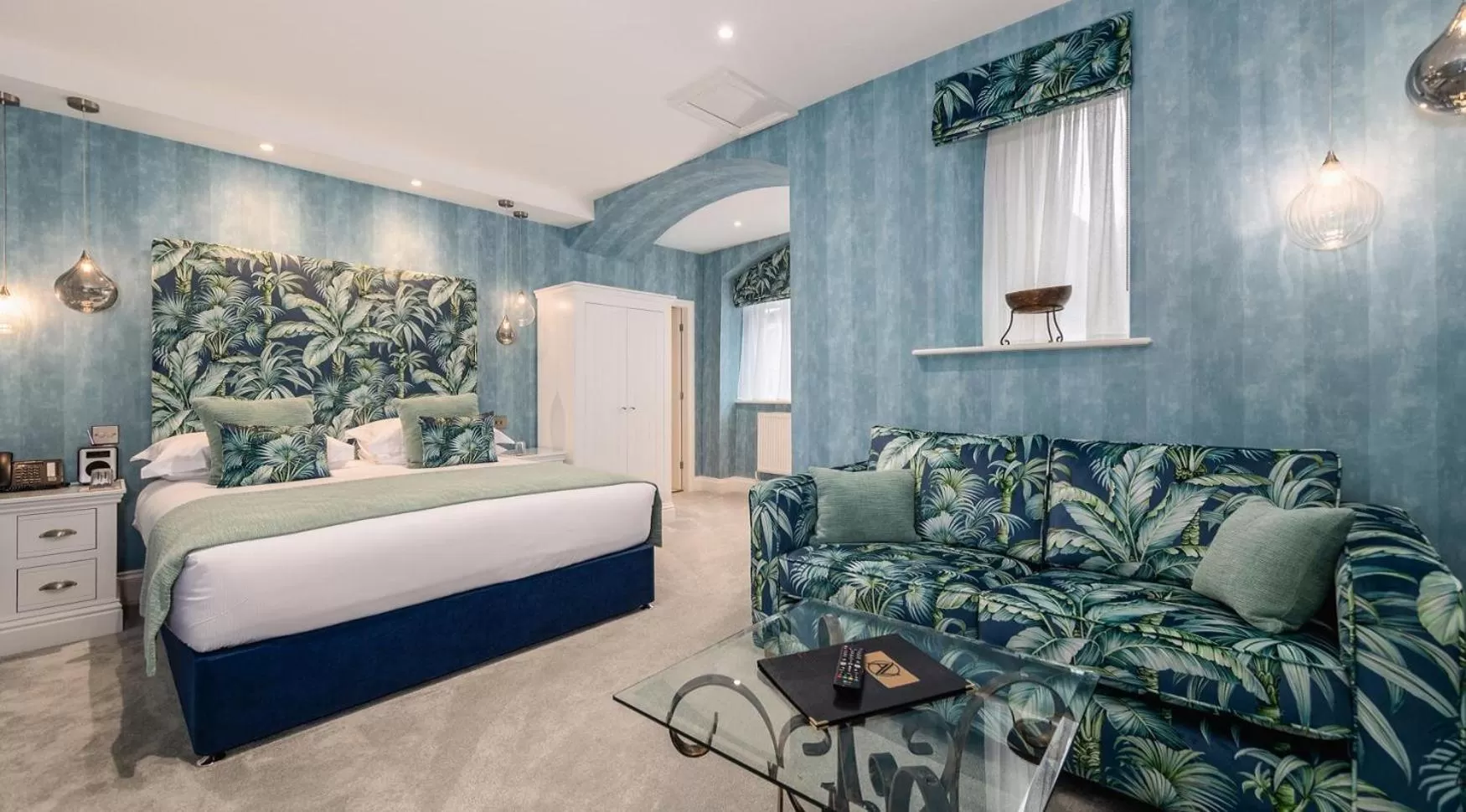 Bed in Applegarth Villa Hotel & Restaurant (Adult Only)