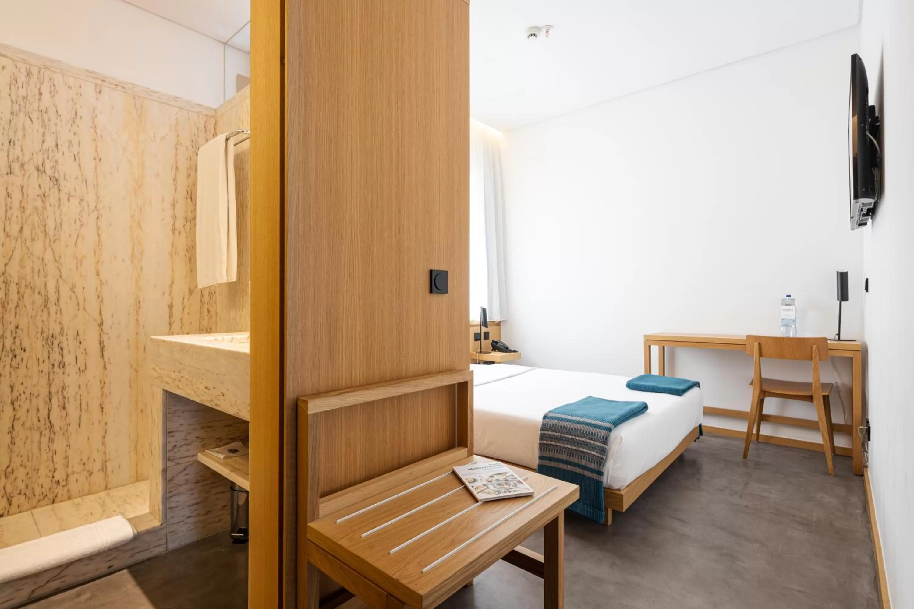 Bedroom, Bed in Evora Olive Hotel