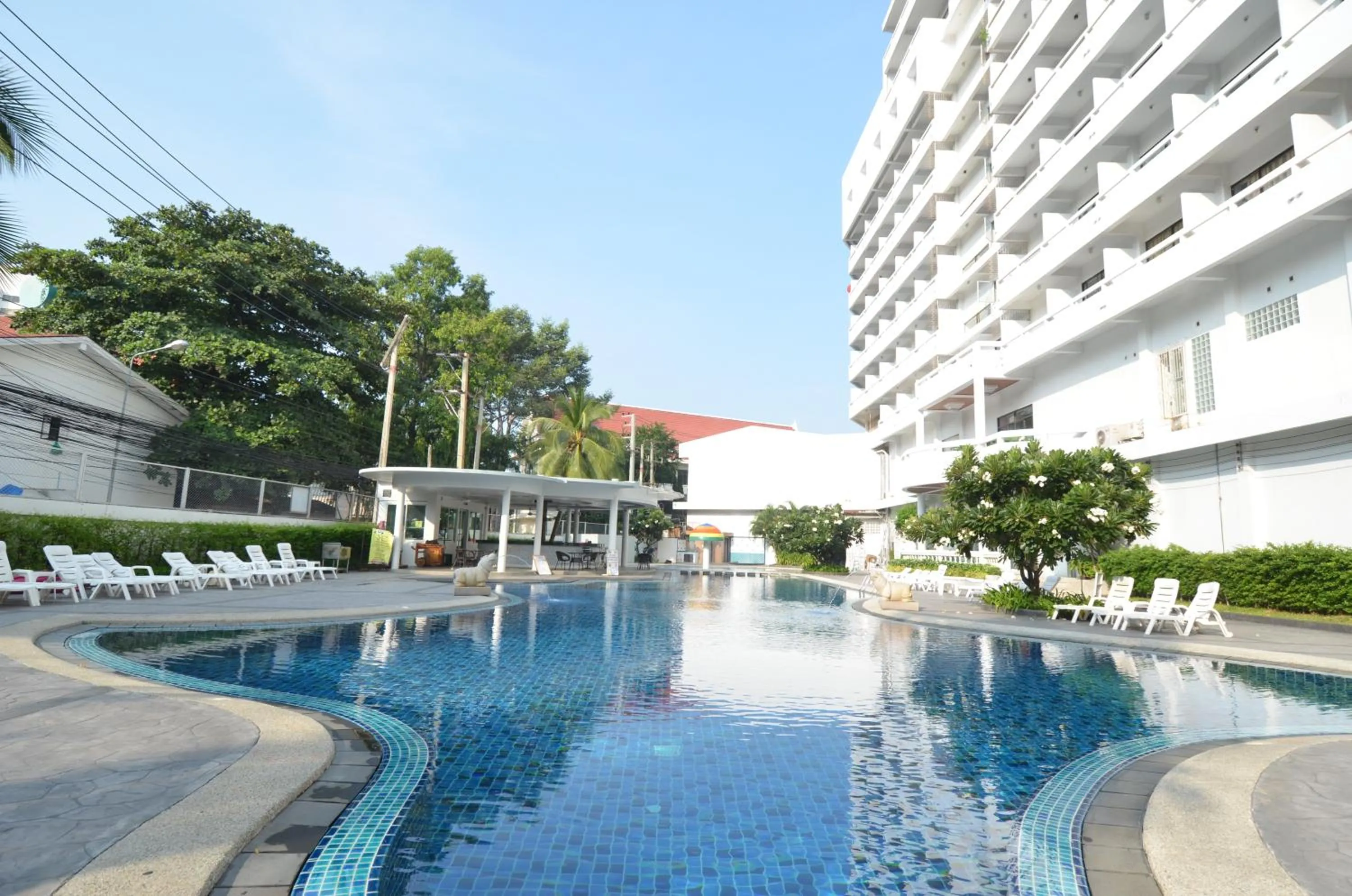 Property building in Welcome Plaza Hotel Pattaya