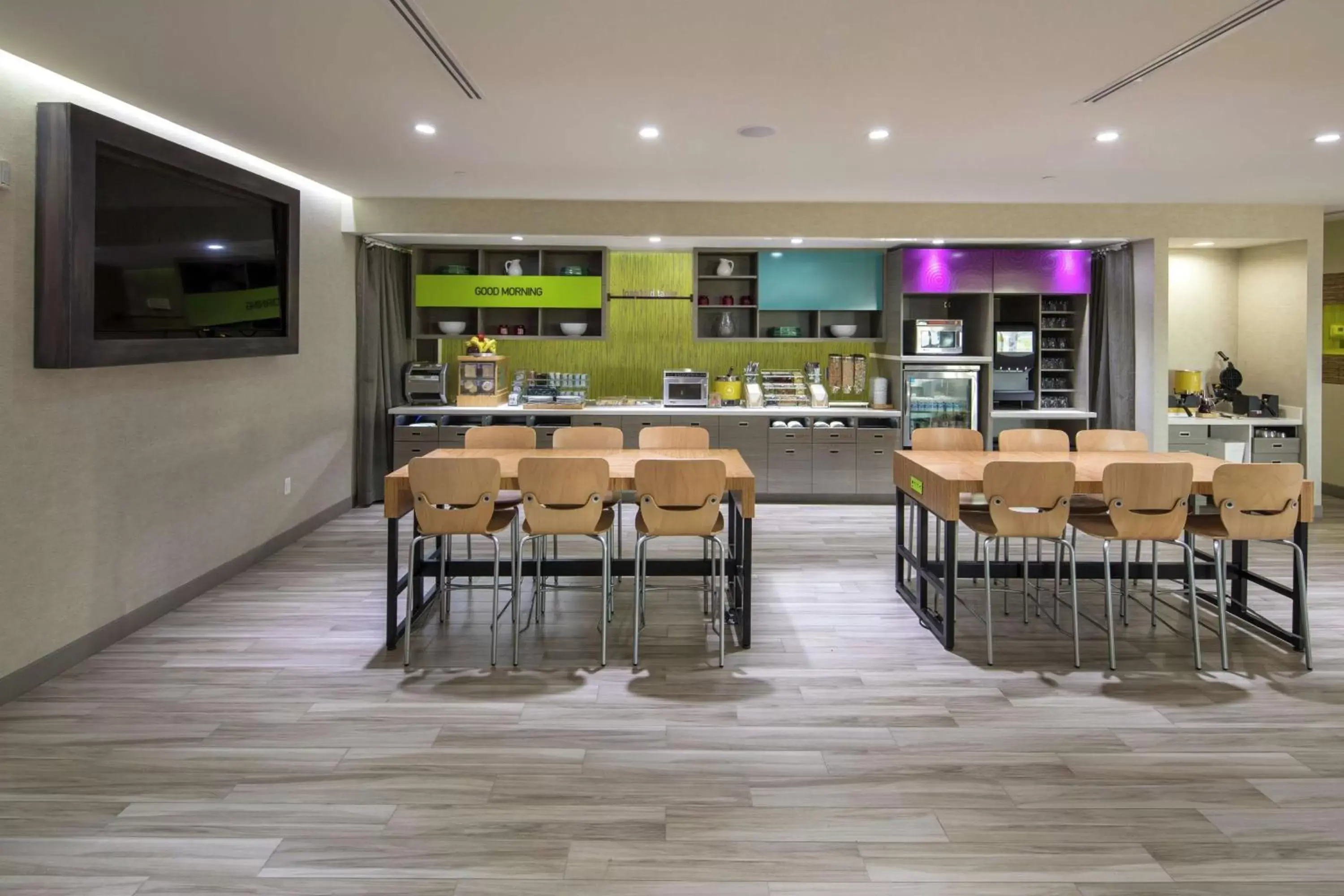 Breakfast in Home2 Suites by Hilton Owasso Breakfast in Home2 Suites by Hilton Owasso