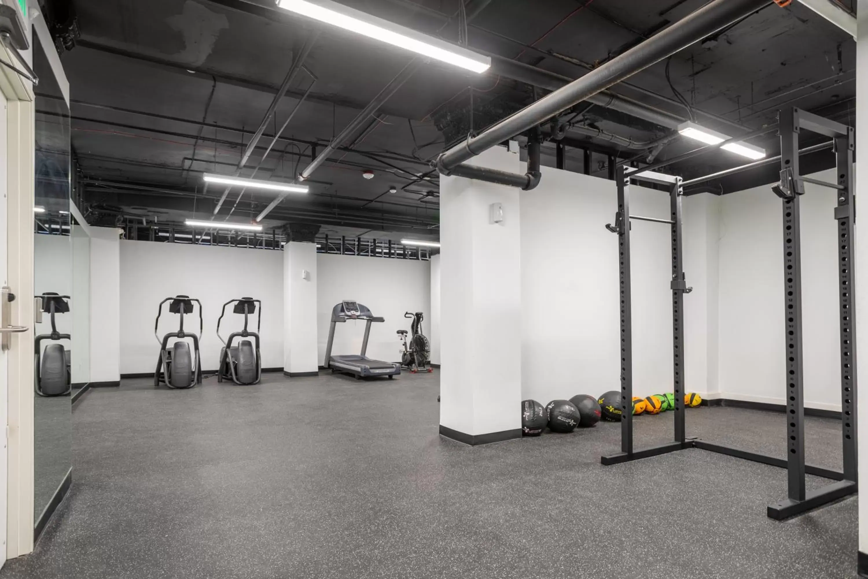 Fitness centre/facilities, Fitness Center/Facilities in Mint House Seattle - Downtown