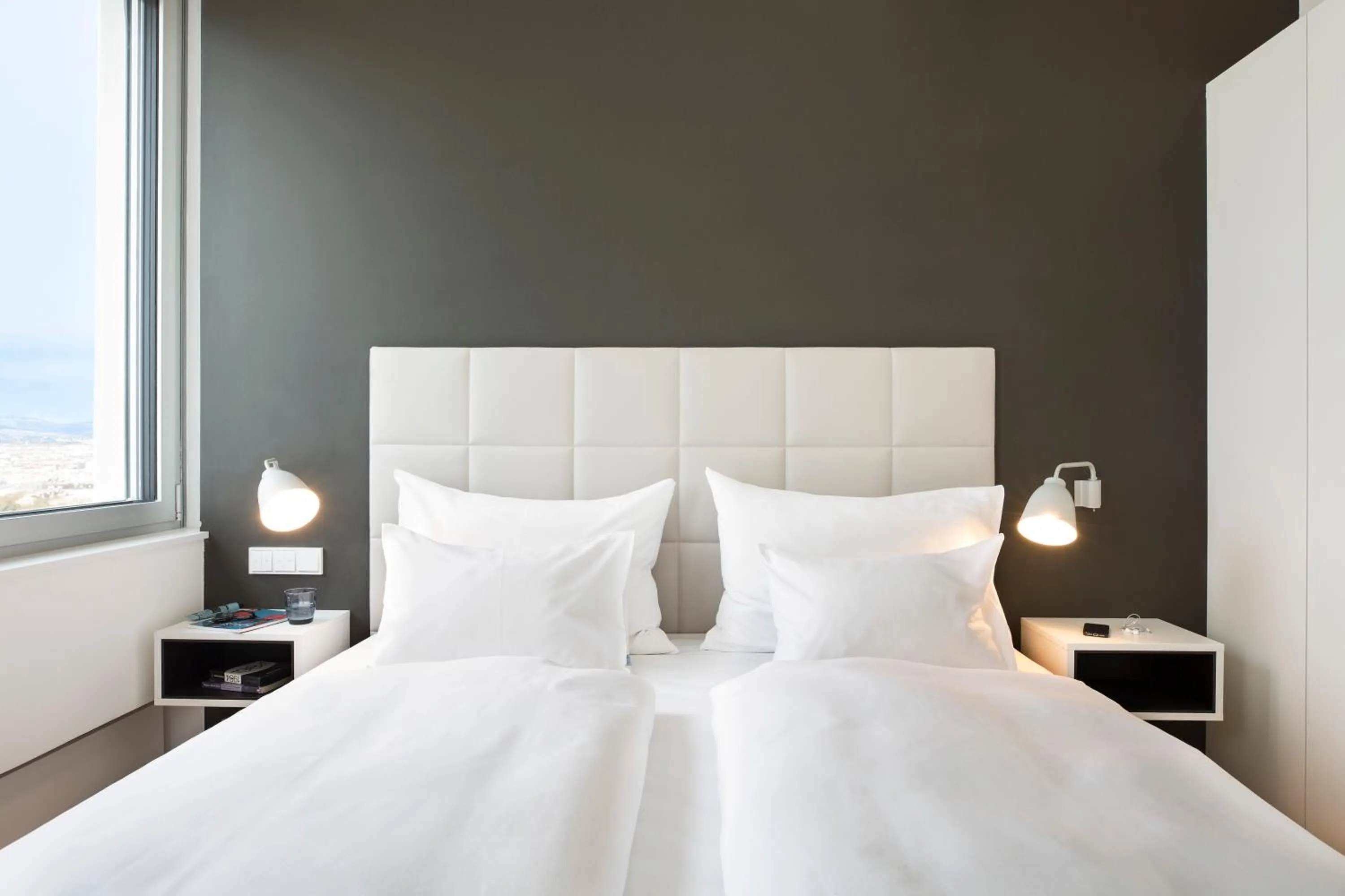 Bed in PhilsPlace Full-Service Apartments Vienna