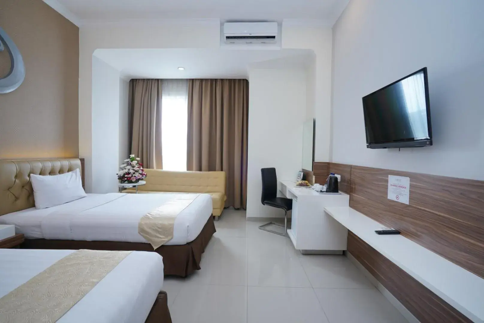 Bed in Lorin Sentul Hotel Bed in Lorin Sentul Hotel