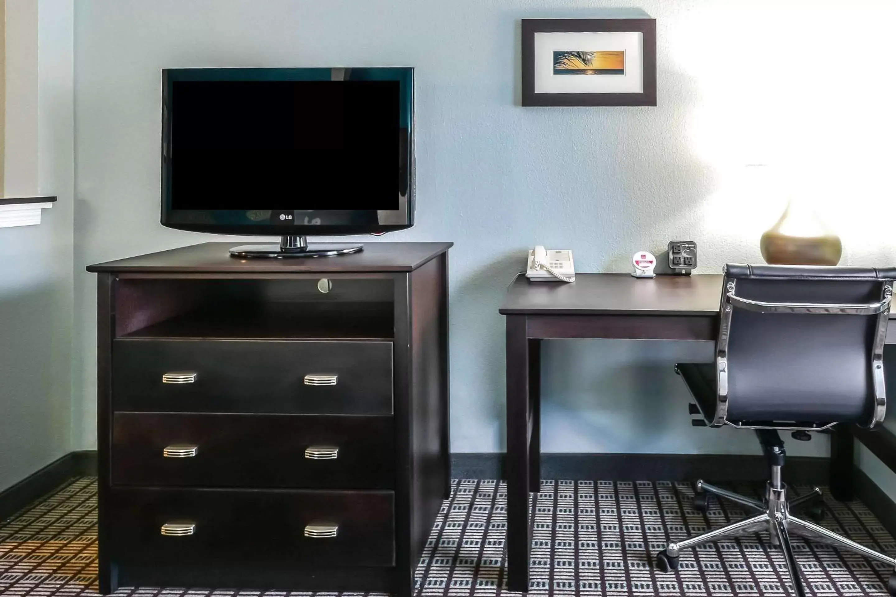 Photo of the whole room, TV/Entertainment Center in Comfort Suites Tampa/Brandon