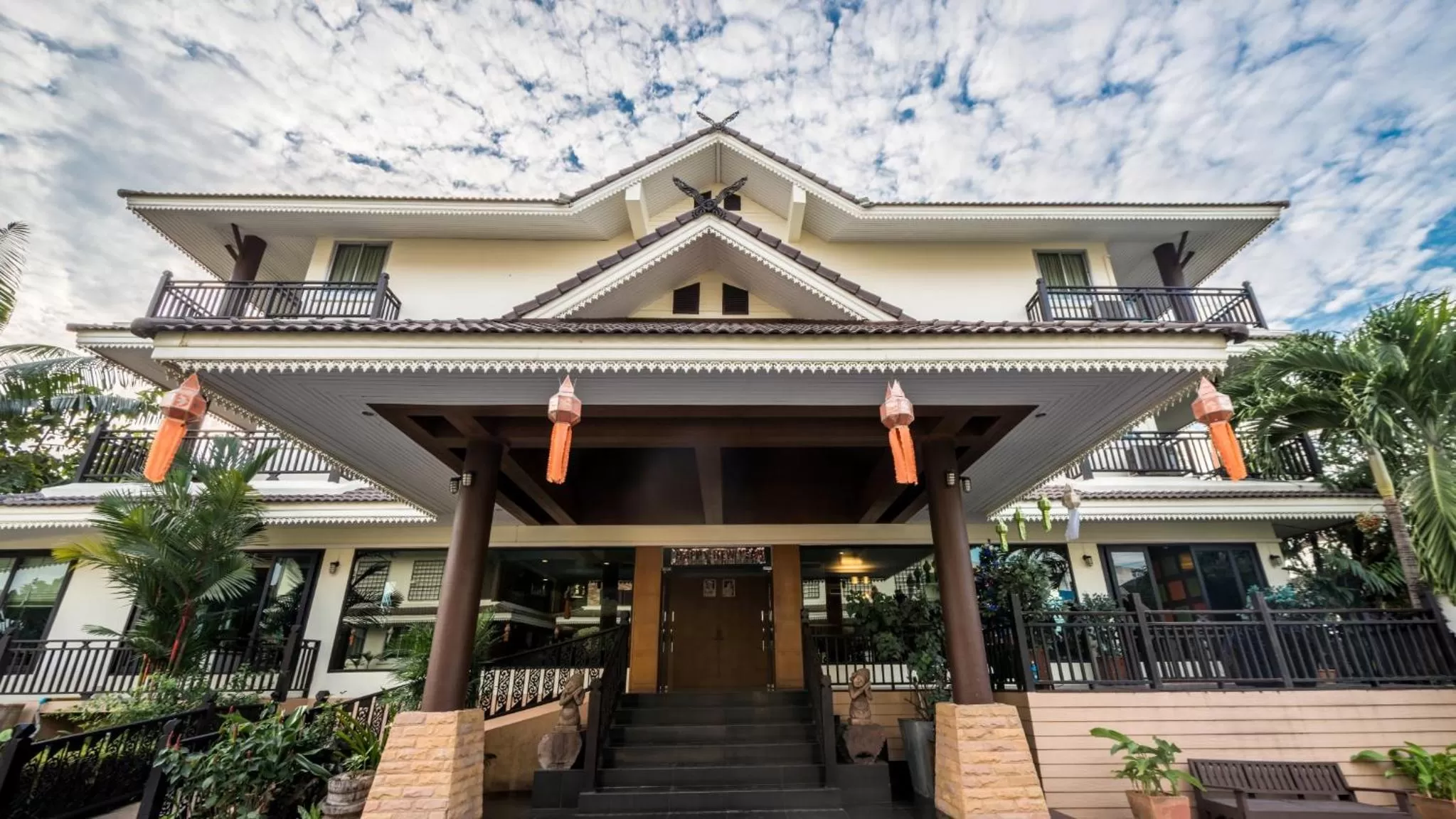 Lobby or reception in Diamond Park Inn Chiangrai & Resort