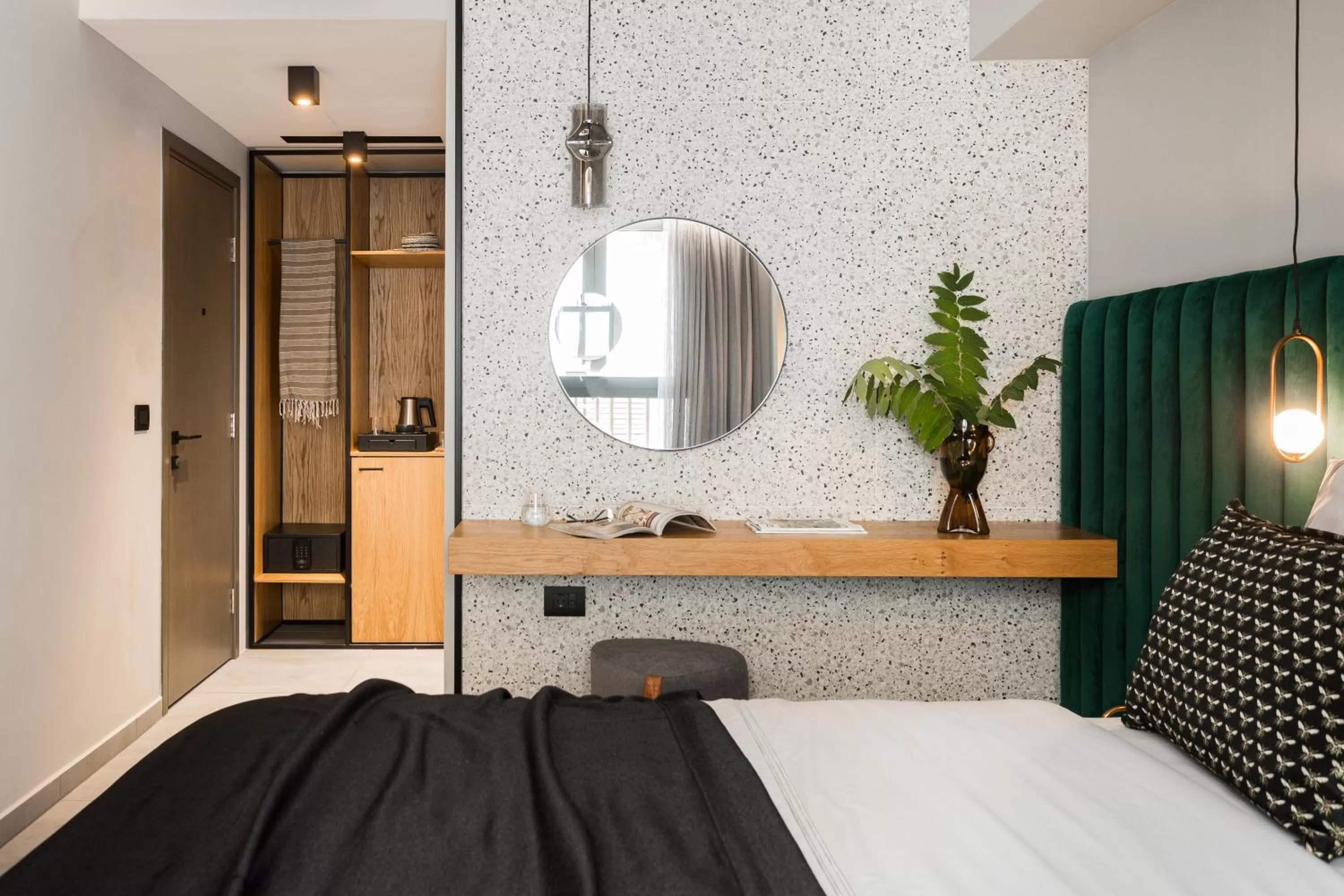 Bed in 11 Enteka Acropolis Suites