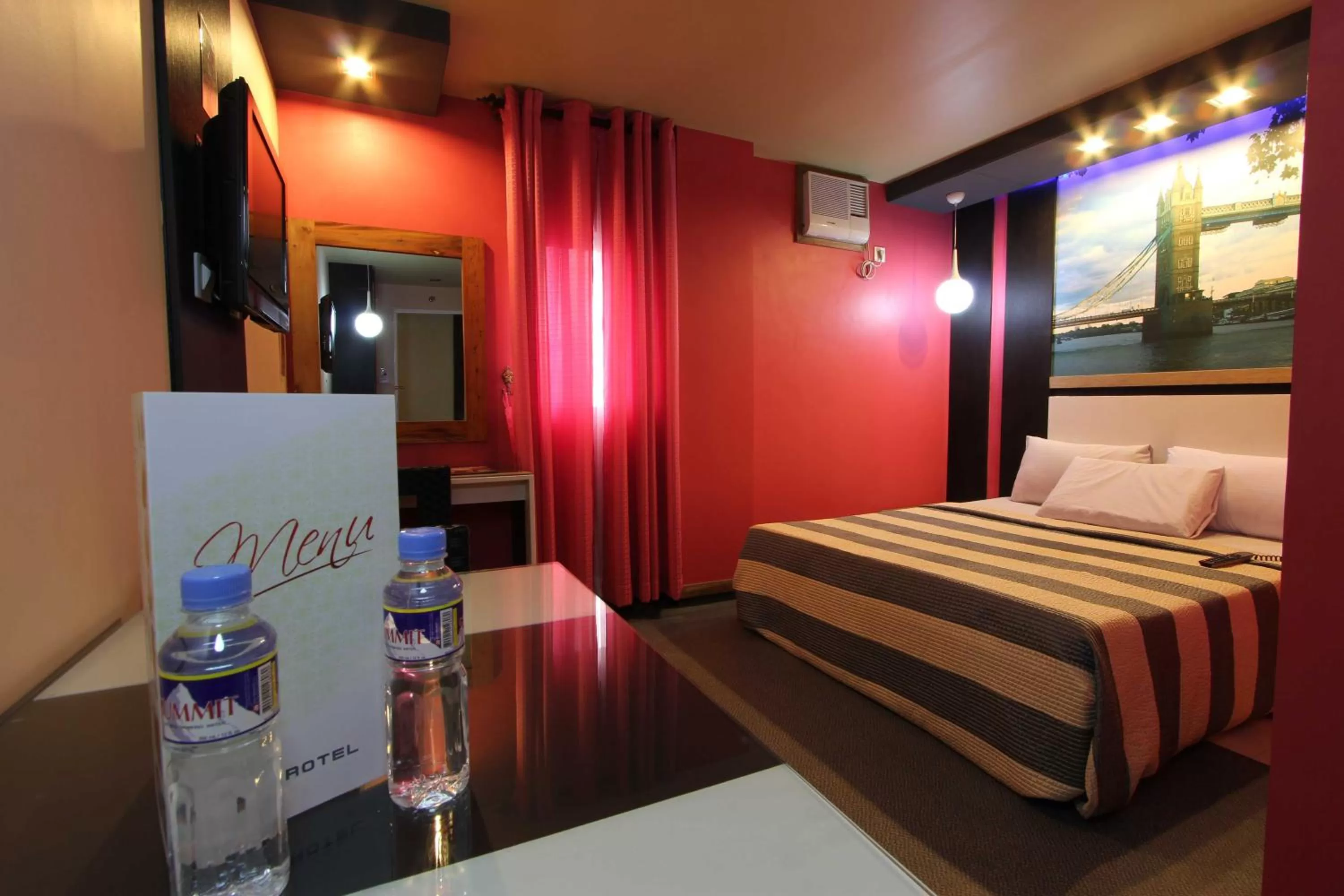 Photo of the whole room in Eurotel North EDSA